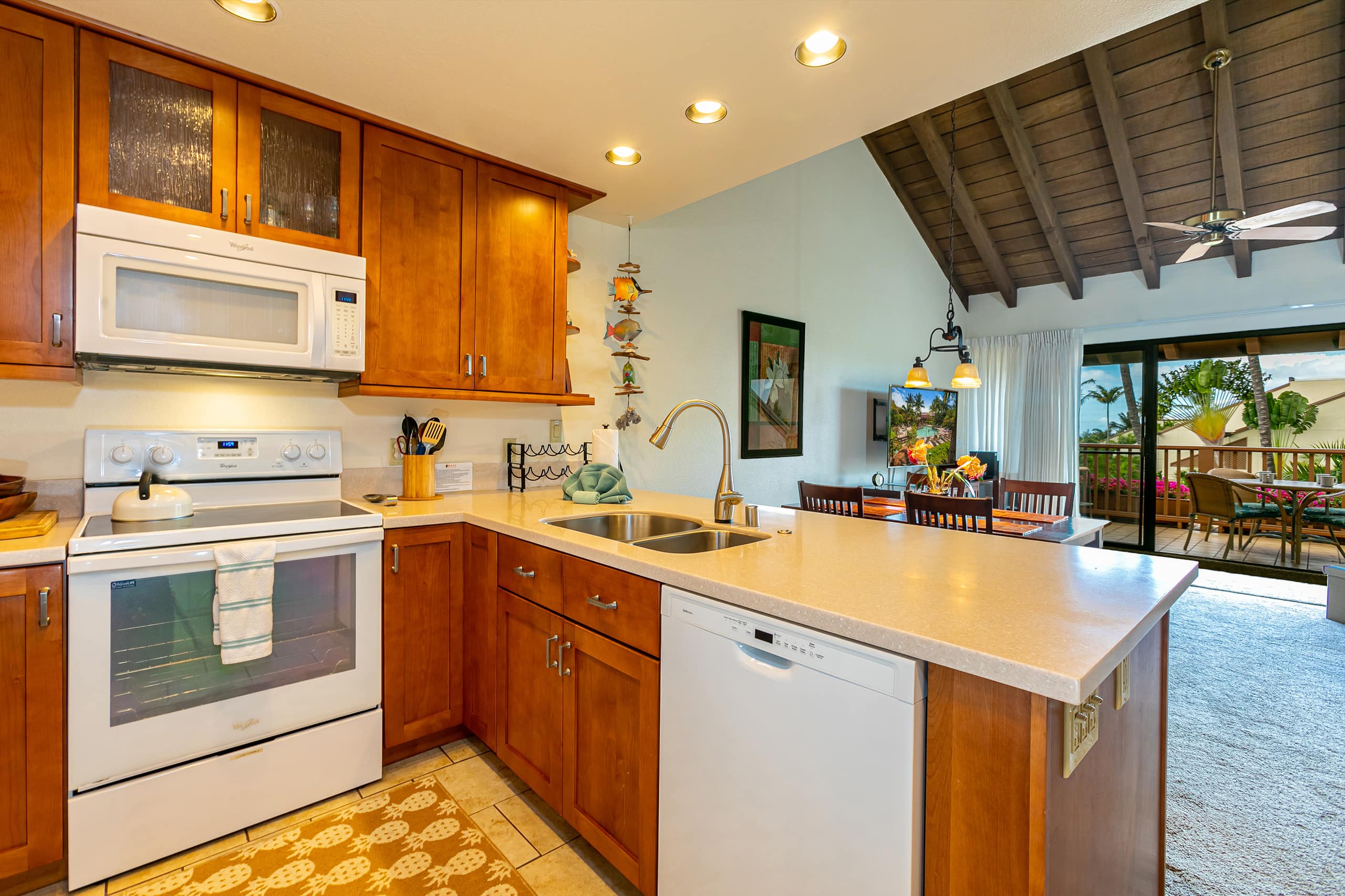 Condo in Kihei · ★4.9 · 2 bedrooms · 3 beds · 2 shared baths - Image 12