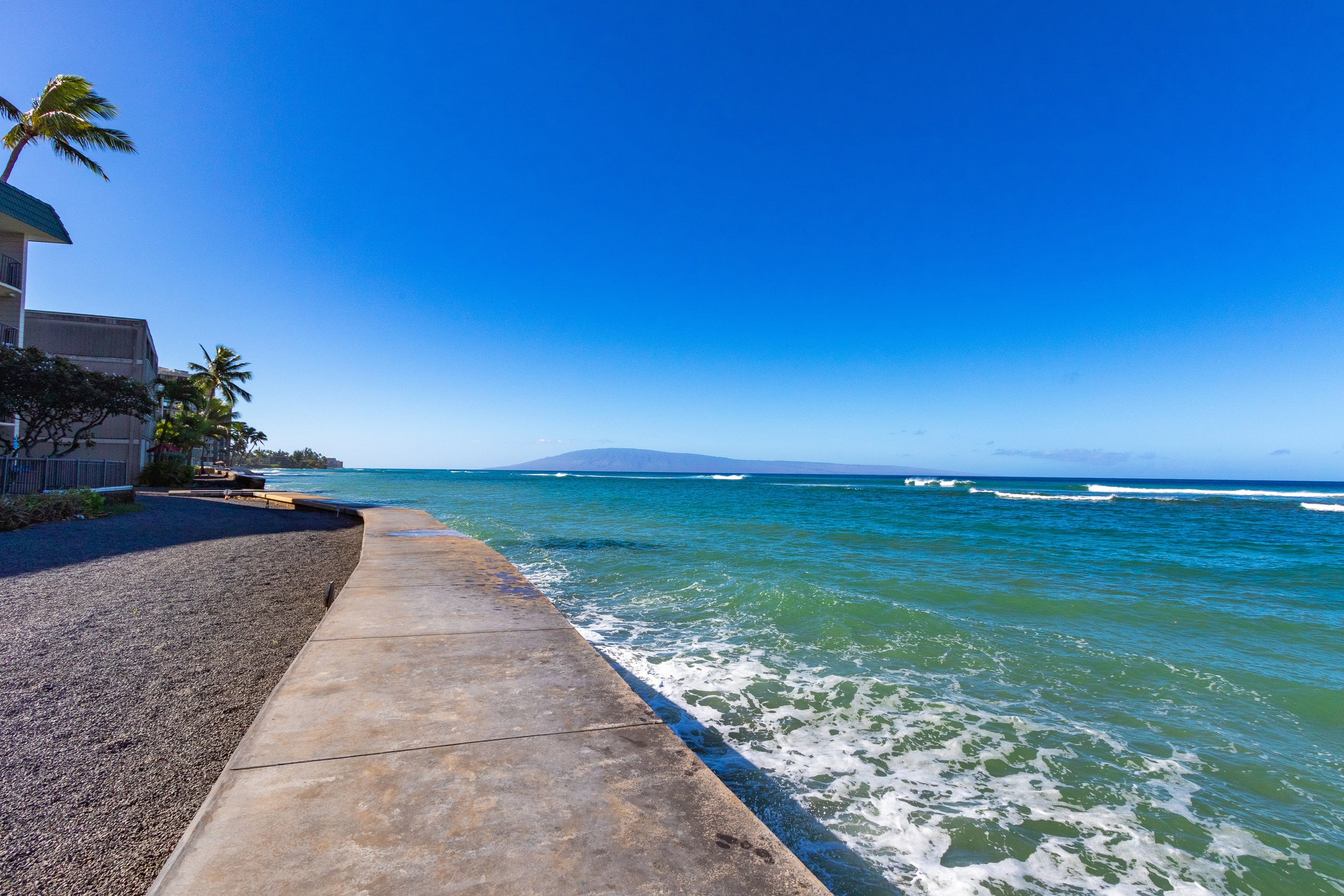 Oceanfront Kahana Reef Condo w/ Pool - Photo 22