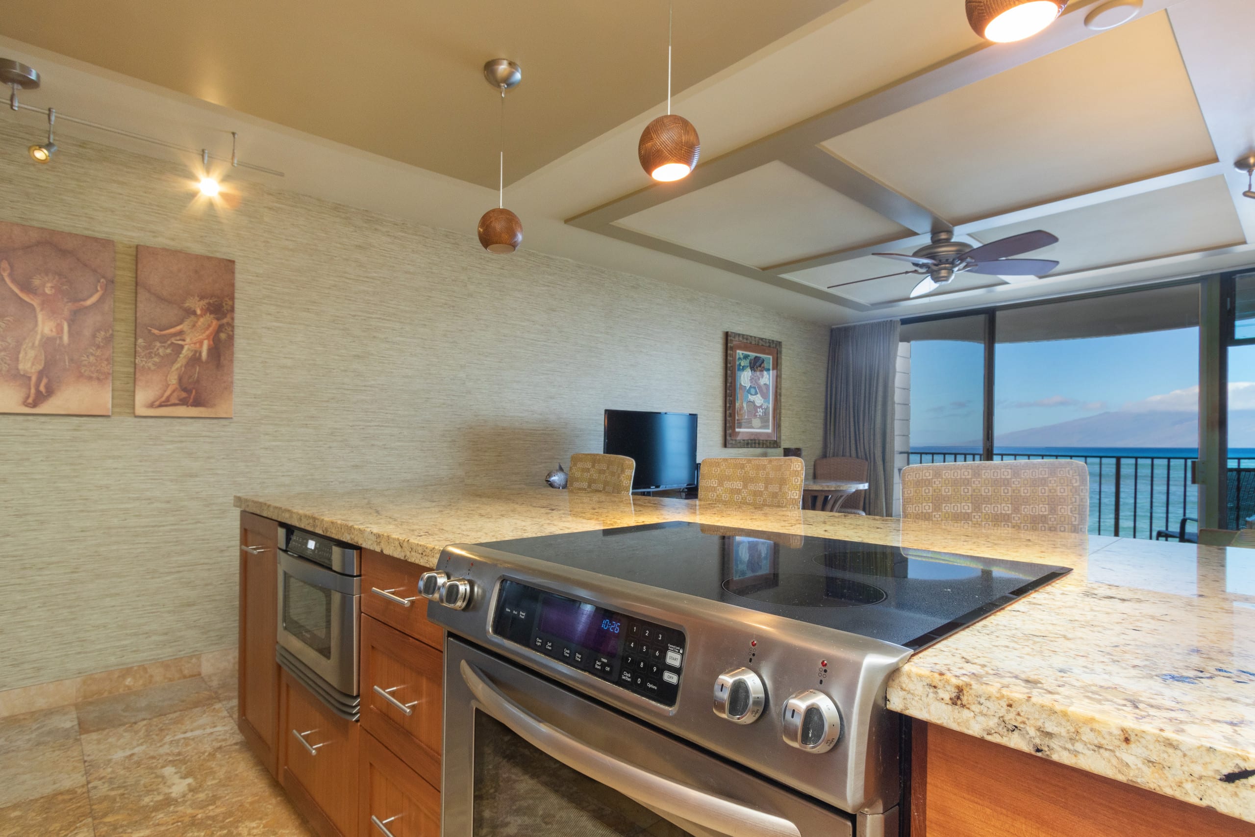 Oceanfront Kahana Reef Condo w/ Pool - Photo 16