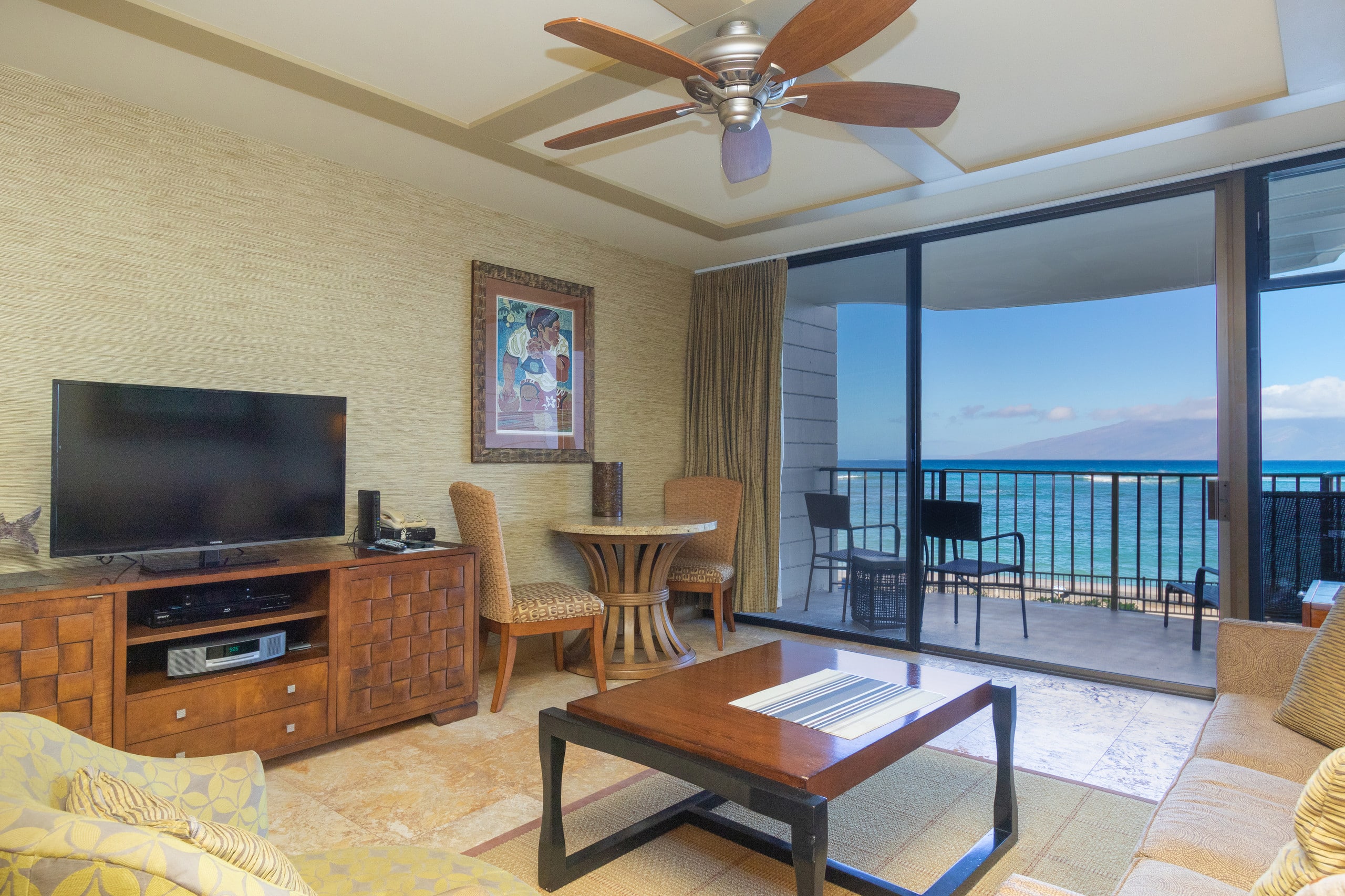 Oceanfront Kahana Reef Condo w/ Pool - Photo 3