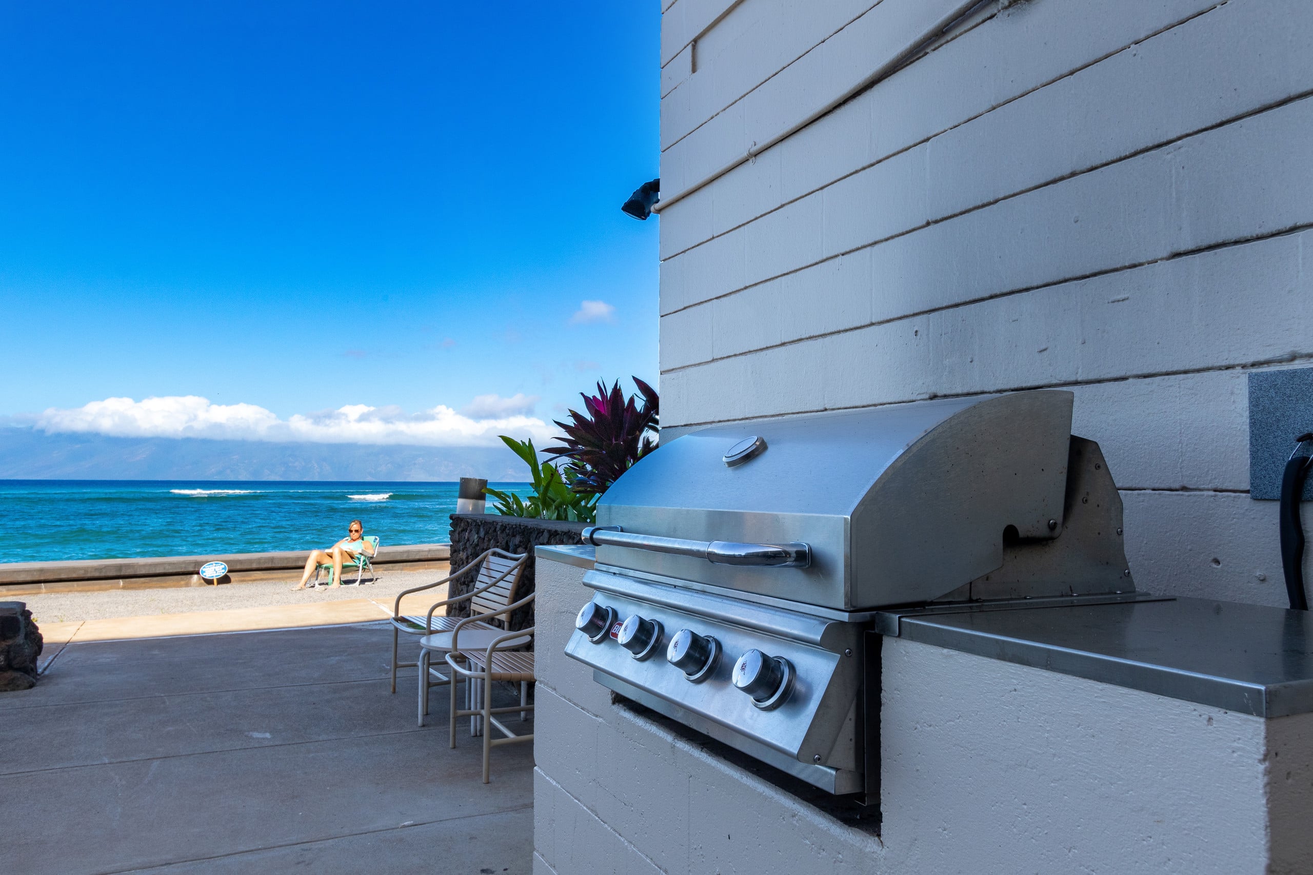 Oceanfront Kahana Reef Condo w/ Pool - Photo 27