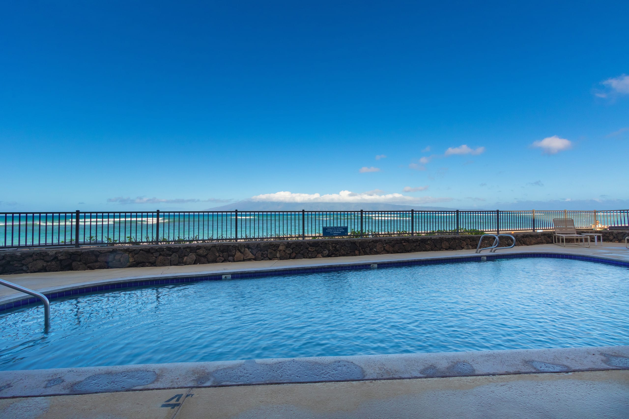 Oceanfront Kahana Reef Condo w/ Pool - Photo 19