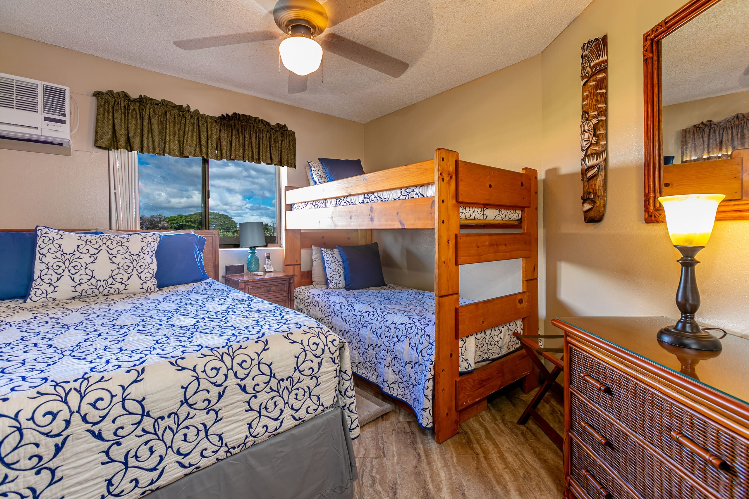 Condo in Kihei · ★4.7 · 2 bedrooms · 6 beds · 2 shared baths - Image 15