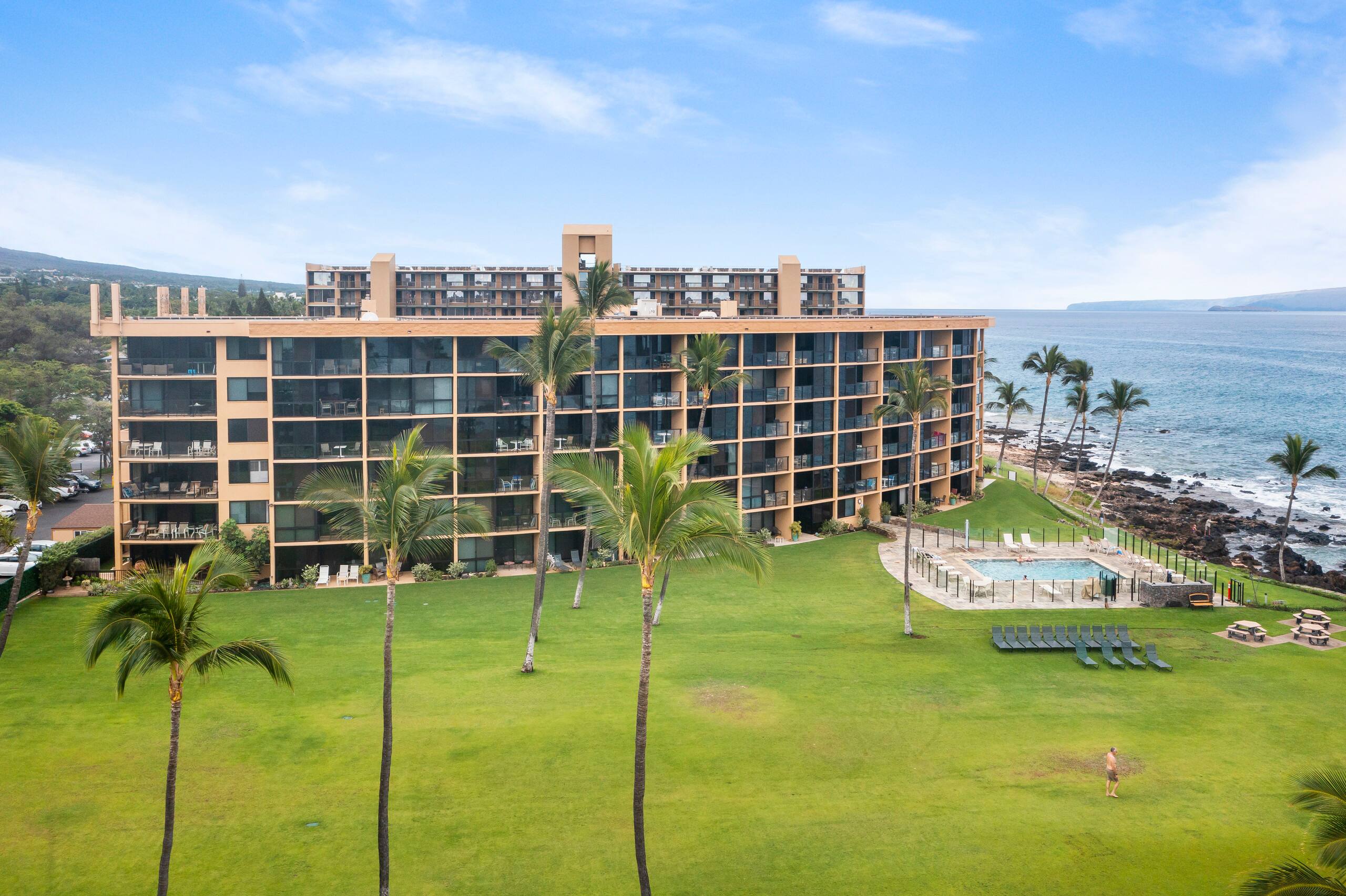 Condo in Kihei · ★4.63 · 1 bedroom · 2 beds · 1 bath - Image 37