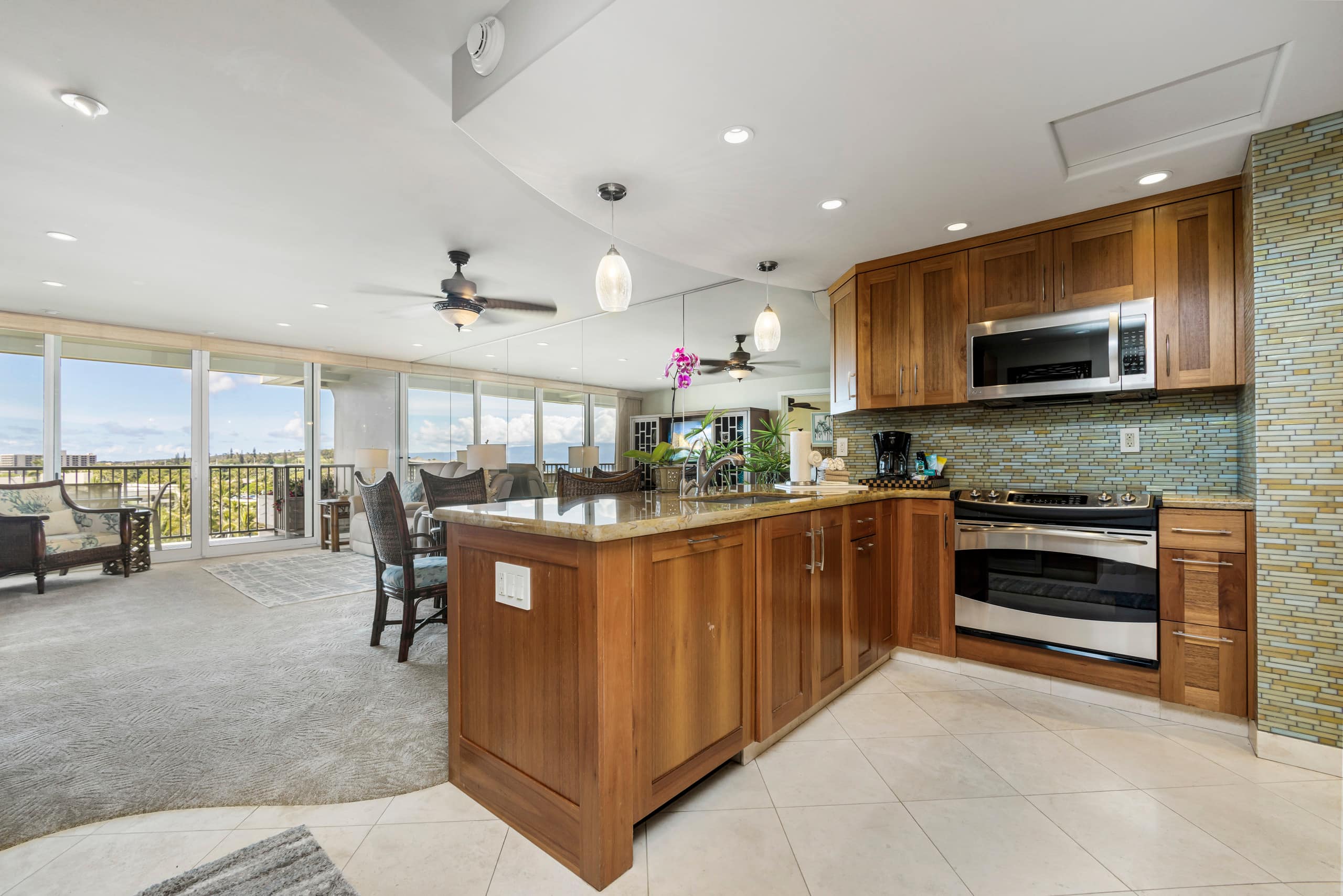 Condo in Lahaina · ★5.0 · 1 bedroom · 1 bed · 2 baths - Image 10