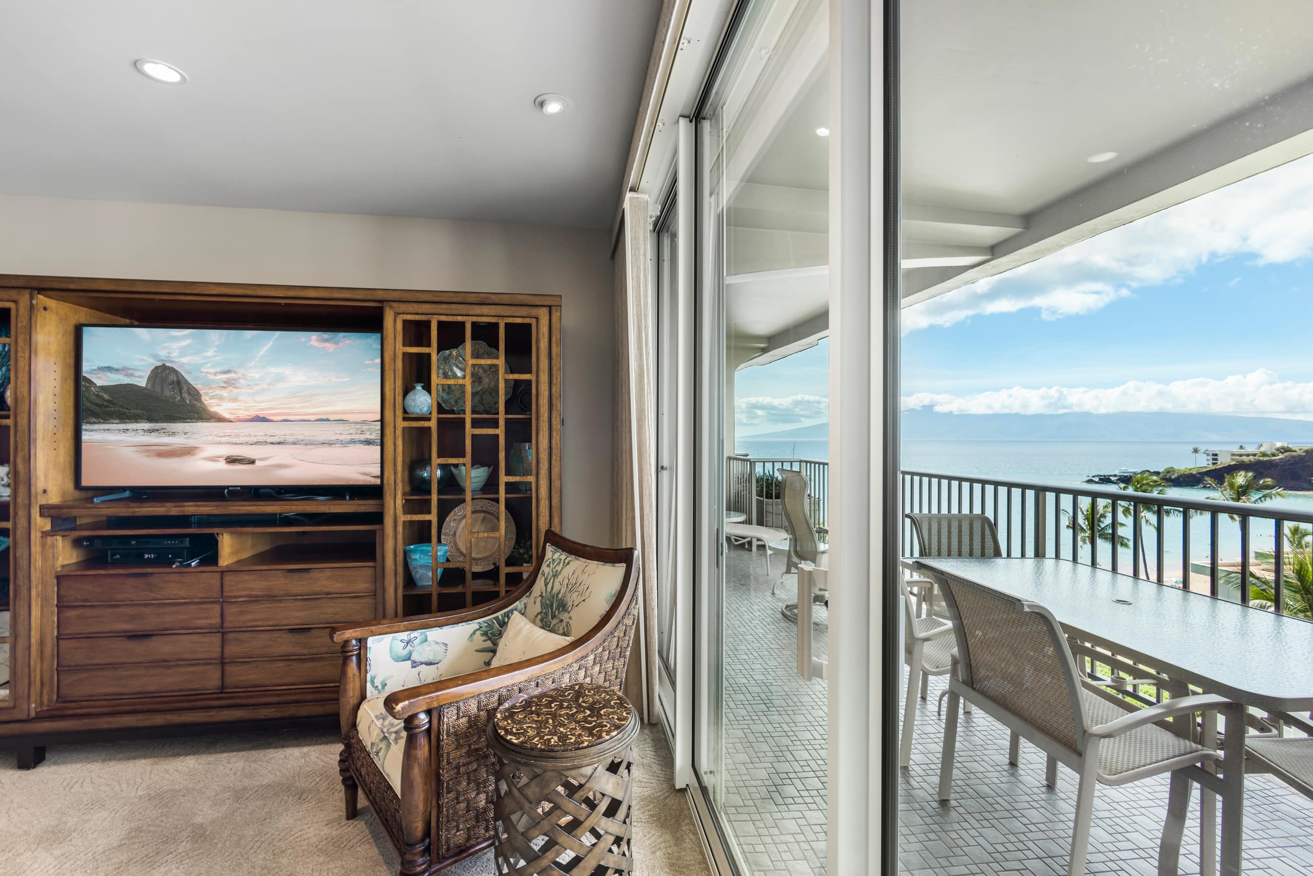 Condo in Lahaina · ★5.0 · 1 bedroom · 1 bed · 2 baths - Image 3