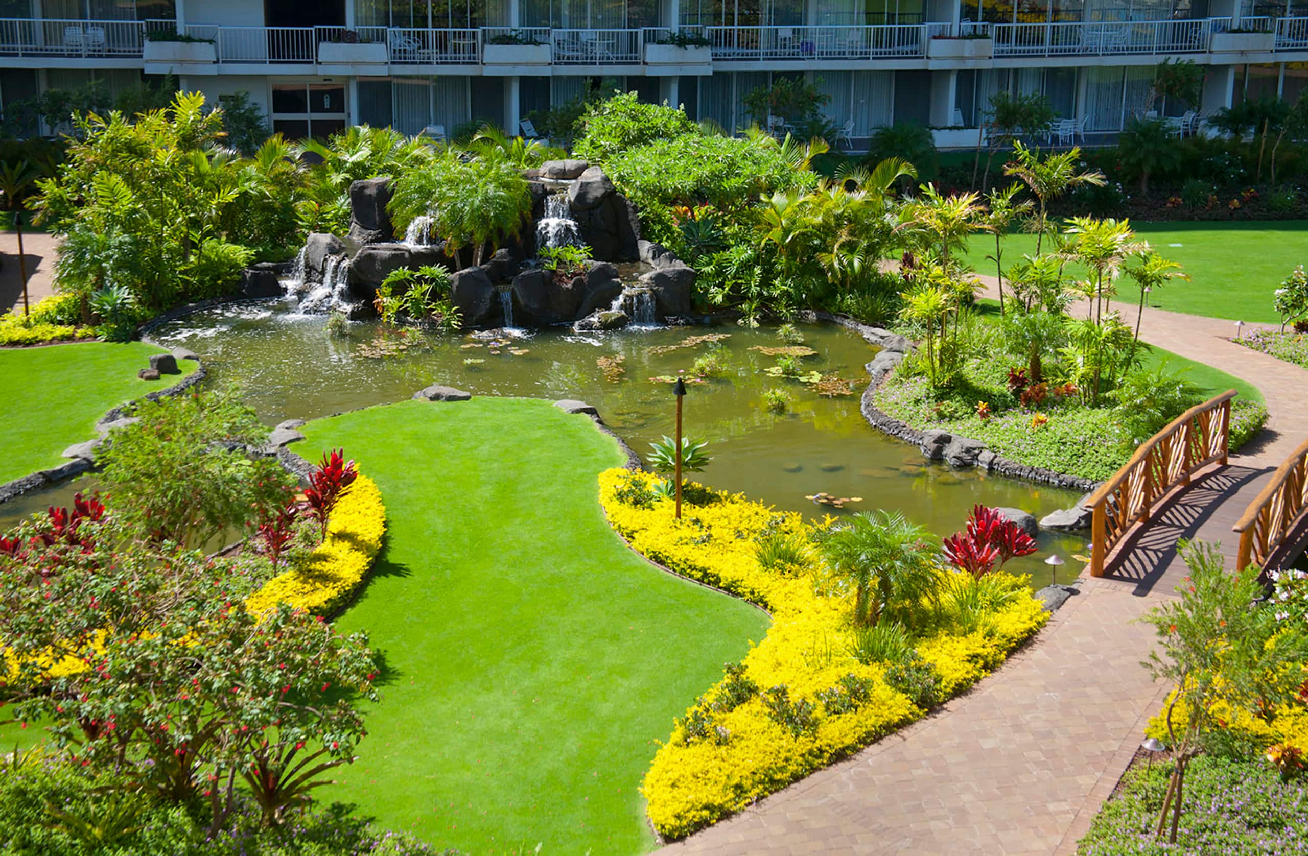 Condo in Lahaina · ★5.0 · 1 bedroom · 1 bed · 2 baths - Image 32