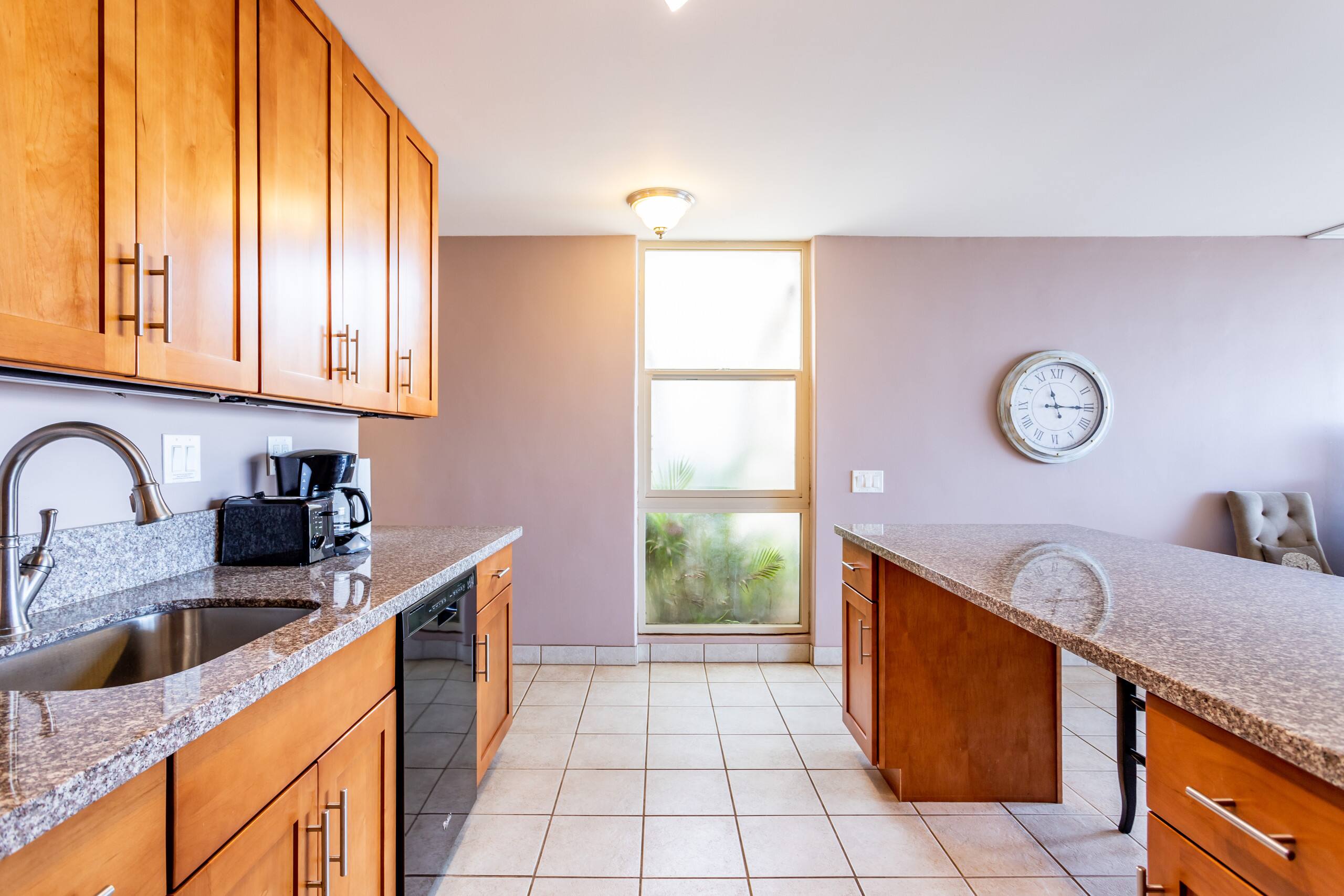 Condo in Lahaina · ★4.76 · 1 bedroom · 1 bed · 1 bath - Image 9