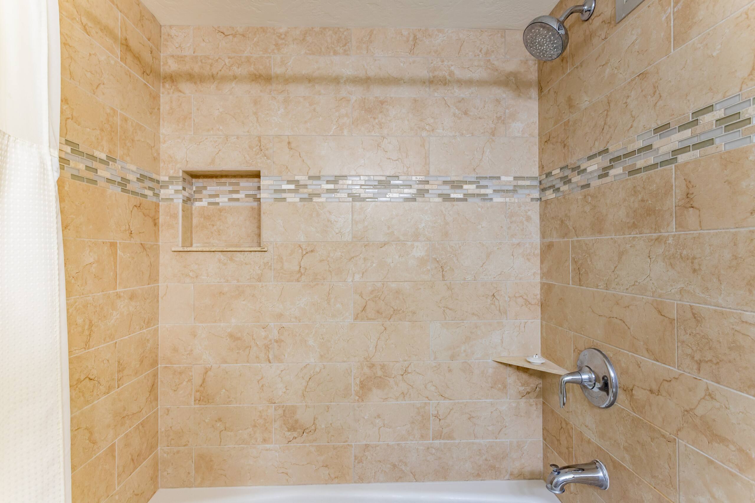 Condo in Lahaina · ★4.76 · 1 bedroom · 1 bed · 1 bath - Image 16