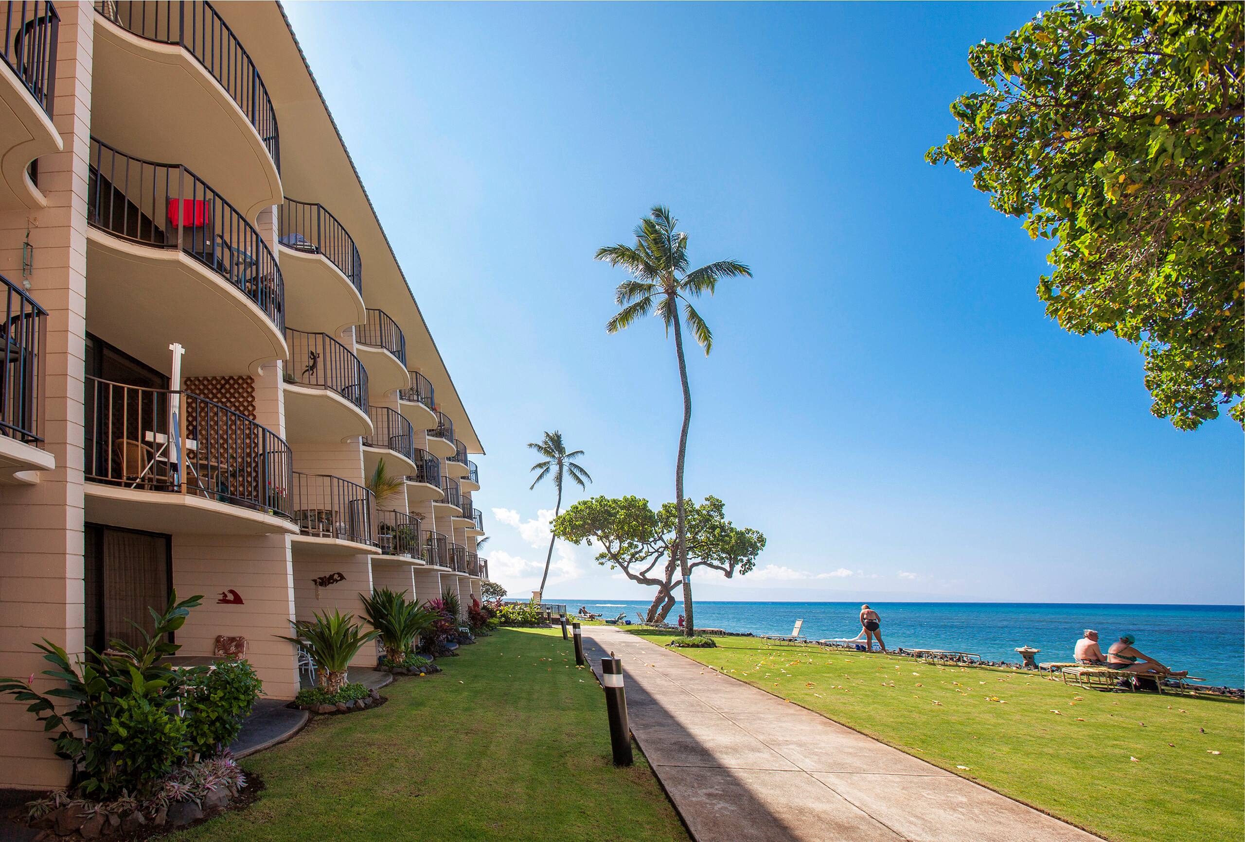 Condo in Lahaina · ★4.76 · 1 bedroom · 1 bed · 1 bath - Image 34