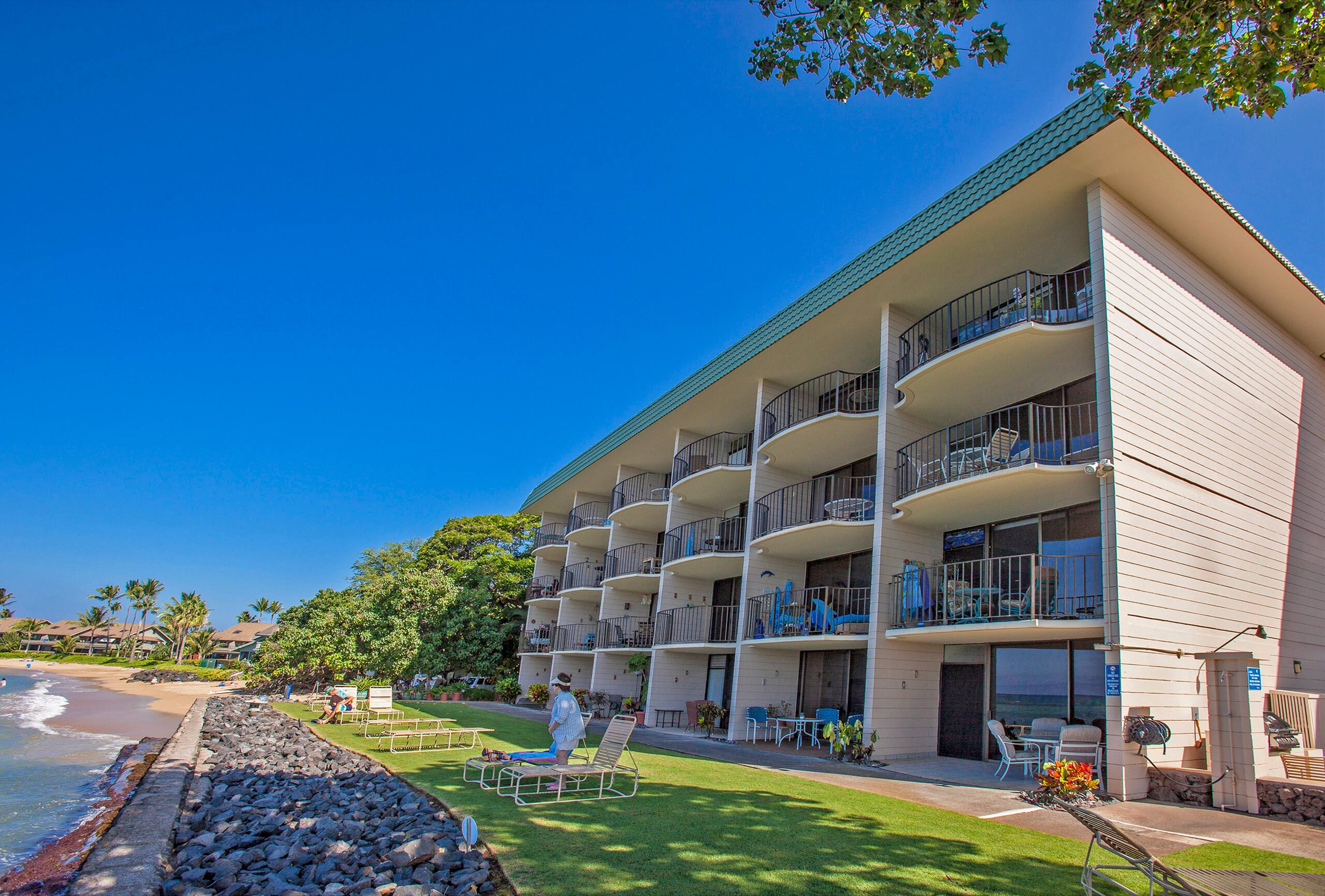 Condo in Lahaina · ★4.76 · 1 bedroom · 1 bed · 1 bath - Image 35