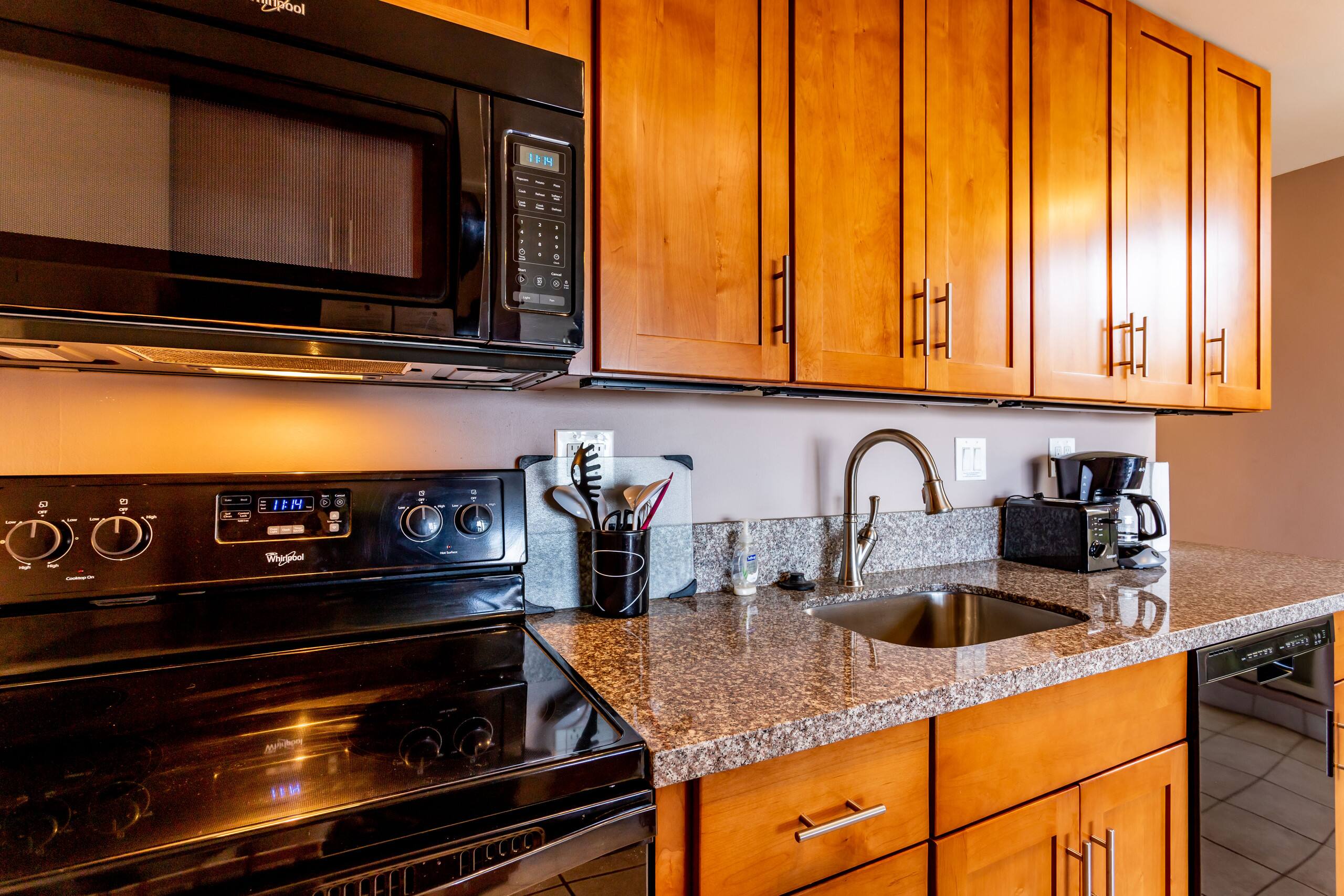Condo in Lahaina · ★4.76 · 1 bedroom · 1 bed · 1 bath - Image 10