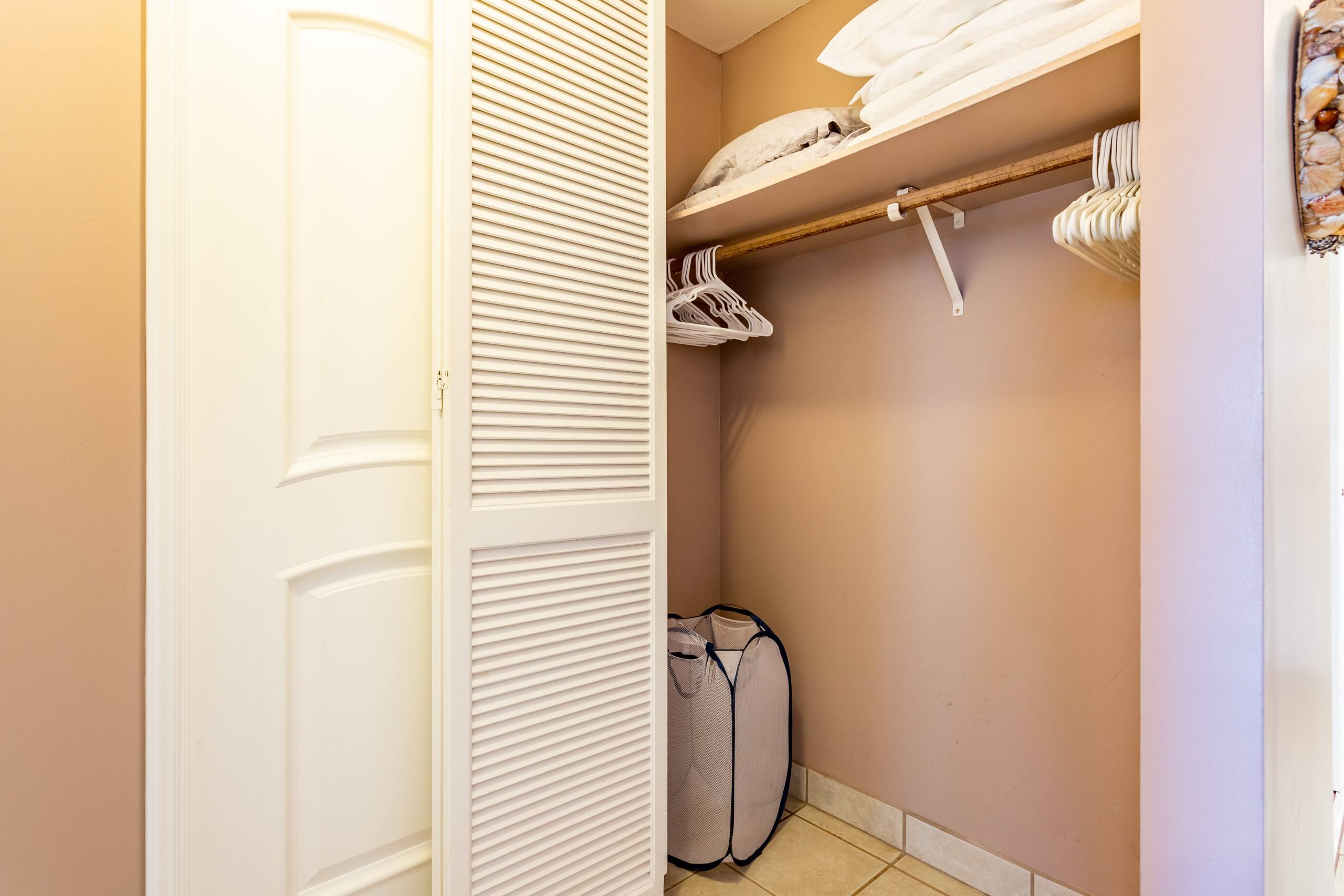 Condo in Lahaina · ★4.76 · 1 bedroom · 1 bed · 1 bath - Image 14
