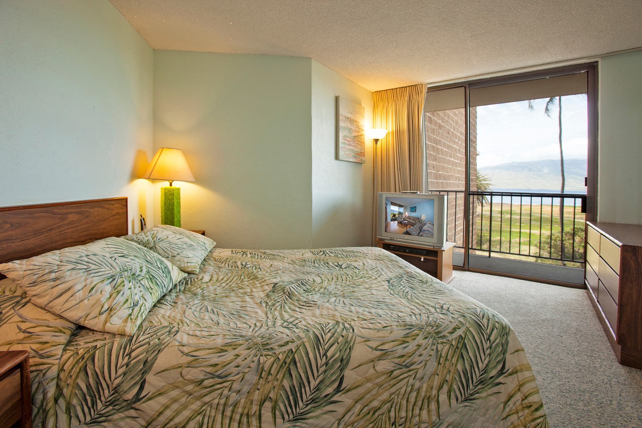 Condo in Kihei · ★4.25 · 1 bedroom · 2 beds · 1 bath - Image 9