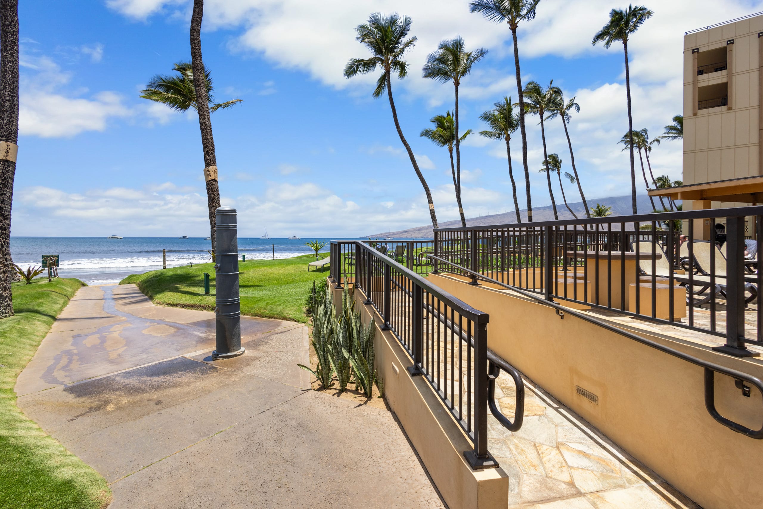 Condo in Kihei · ★5.0 · 1 bedroom · 2 beds · 1 bath - Image 37
