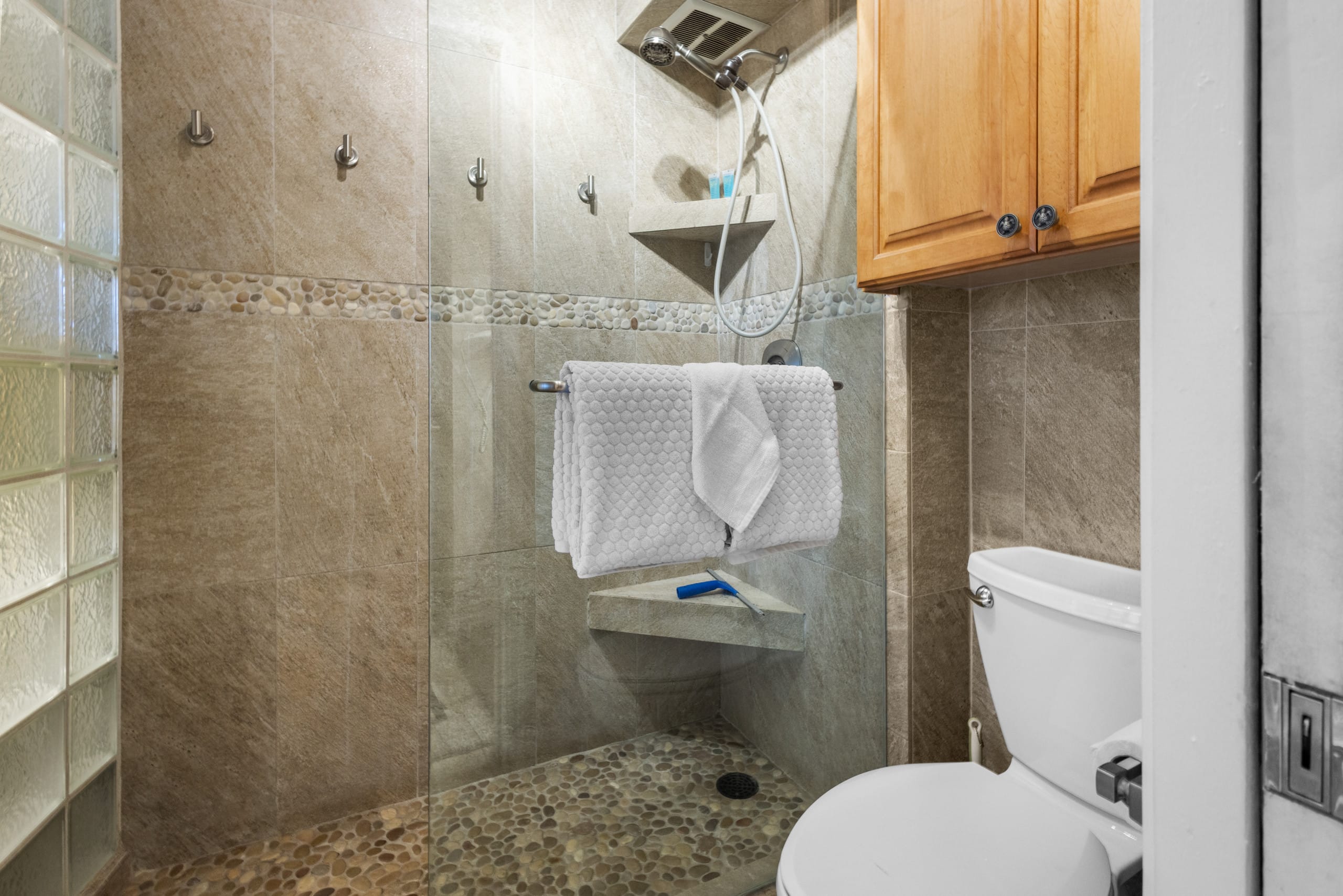 Condo in Kihei · ★5.0 · 1 bedroom · 2 beds · 1 bath - Image 21