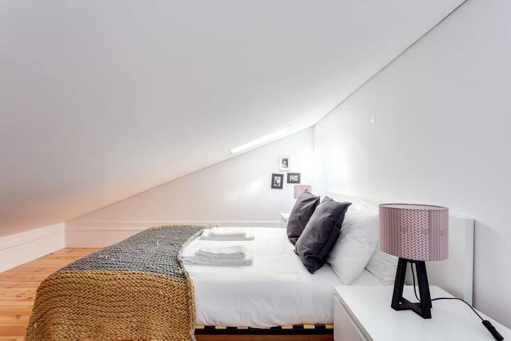 Almada Luxurious Duplex by DA’HOME gallery image 5