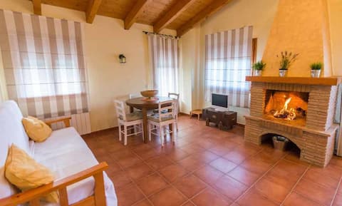 Lo Tossal I. Penthouse with fireplace and terrace