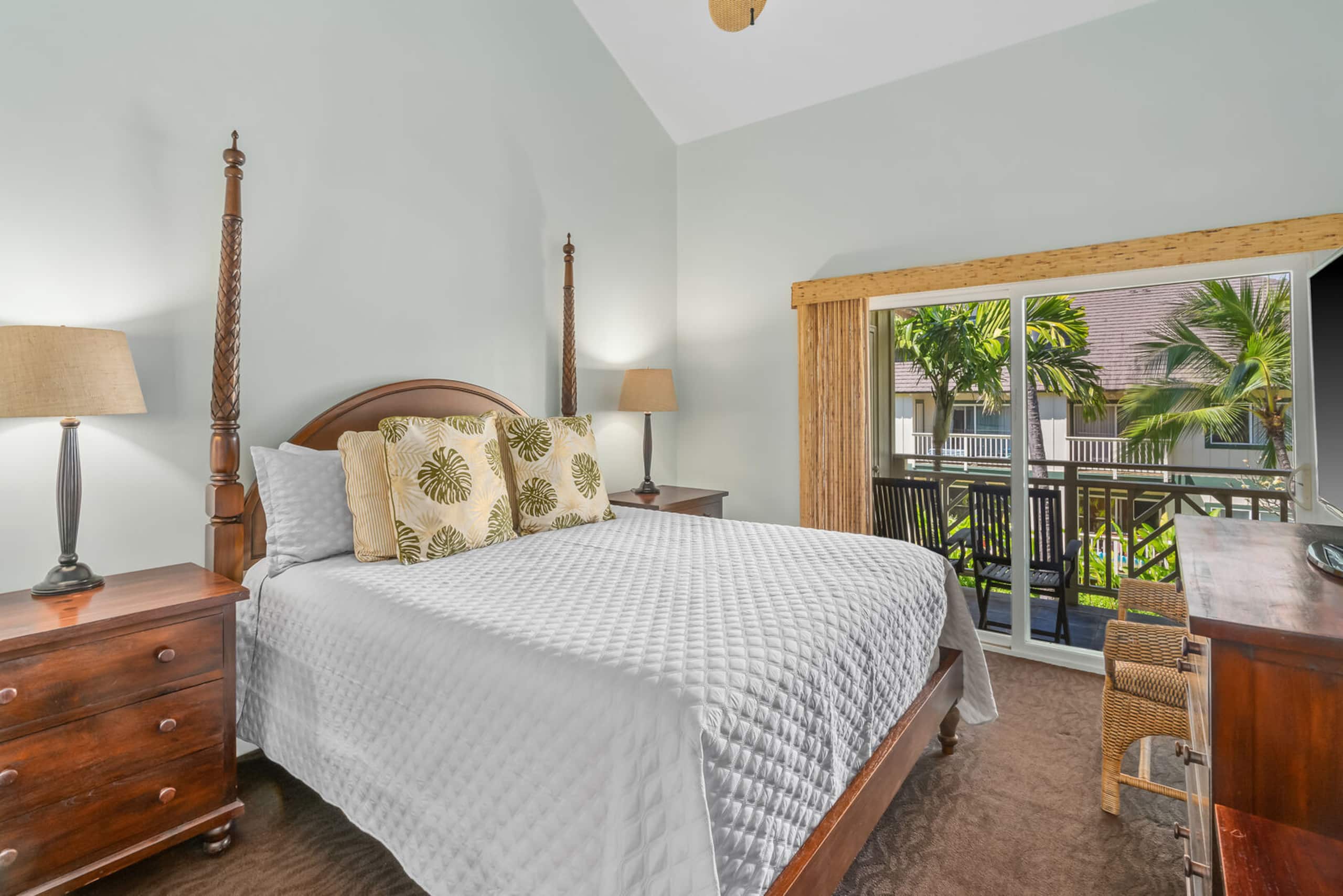 Townhouse in Koloa · ★4.86 · 4 bedrooms · 6 beds · 3 private baths - Image 4