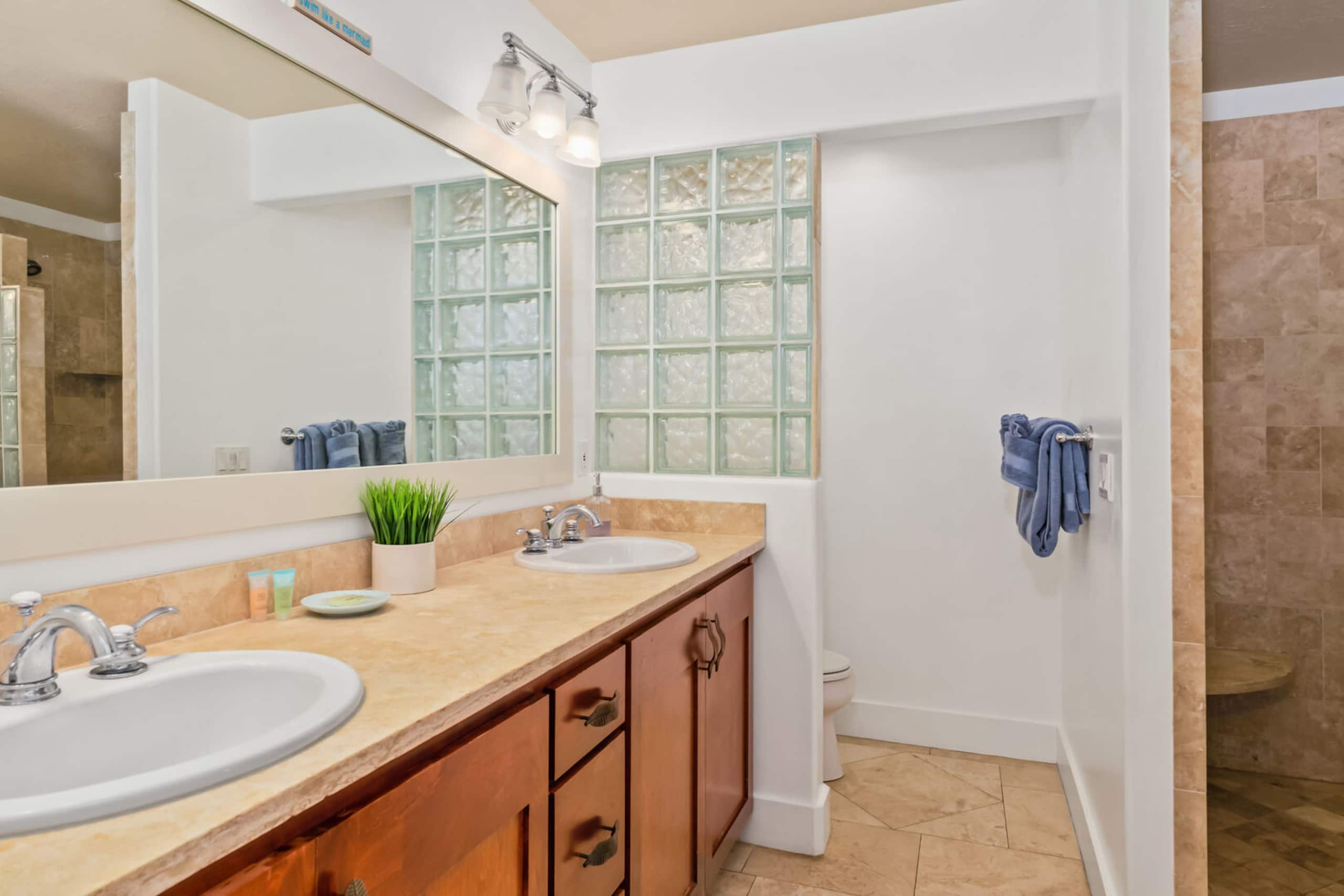 Townhouse in Koloa · ★4.86 · 4 bedrooms · 6 beds · 3 private baths - Image 11