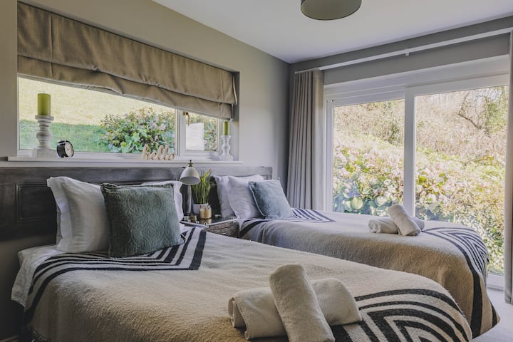 Свежи бегство - The Curlews - хидромасажна када - поглед - Teignmouth 