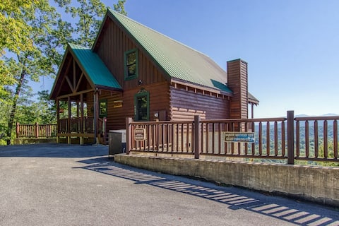 2BR/2BA Great Location with a panoramic view!