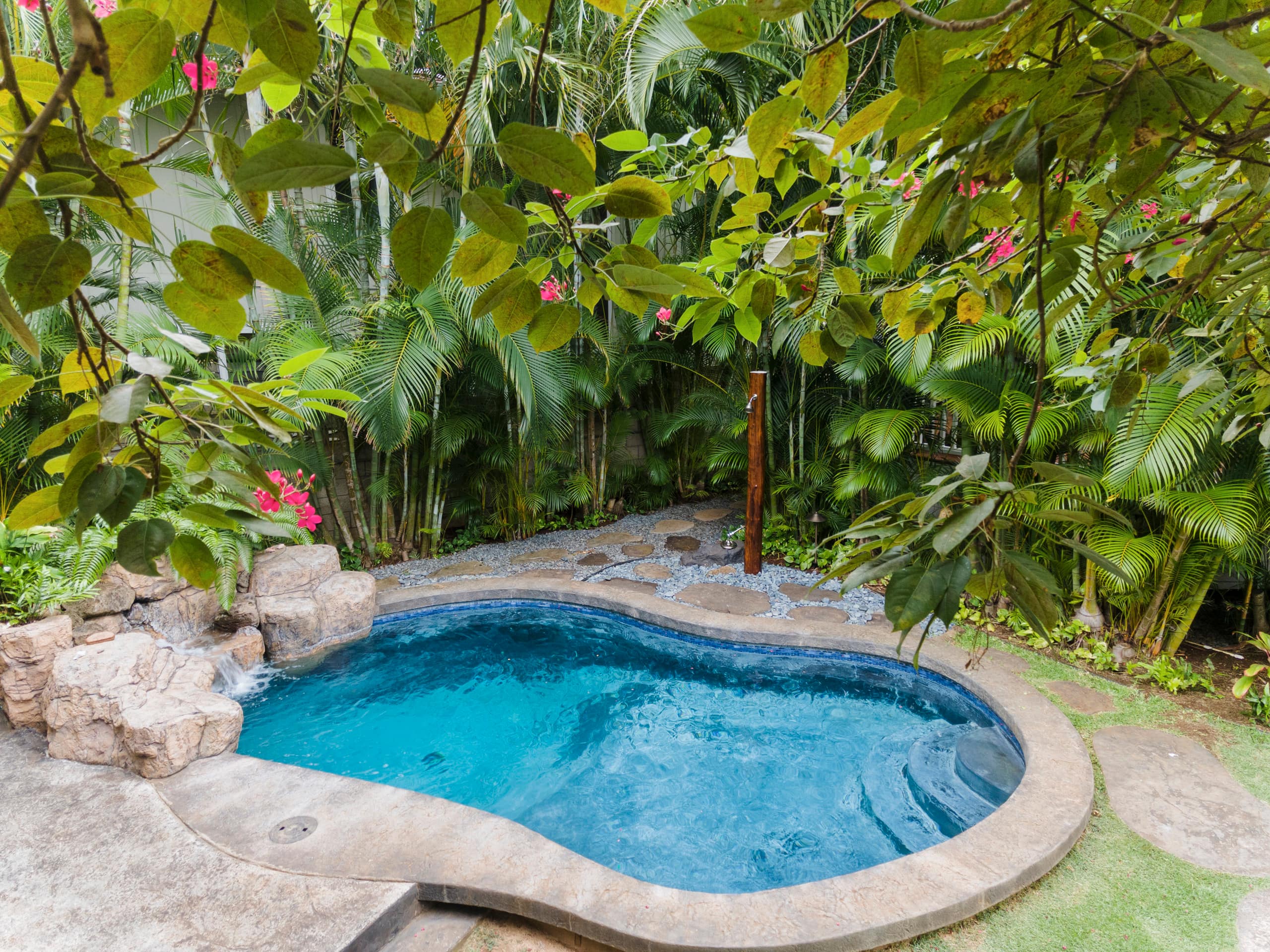 Home in Kailua · ★4.73 · 1 bedroom · 1 bed · 1 shared bath - Image 5