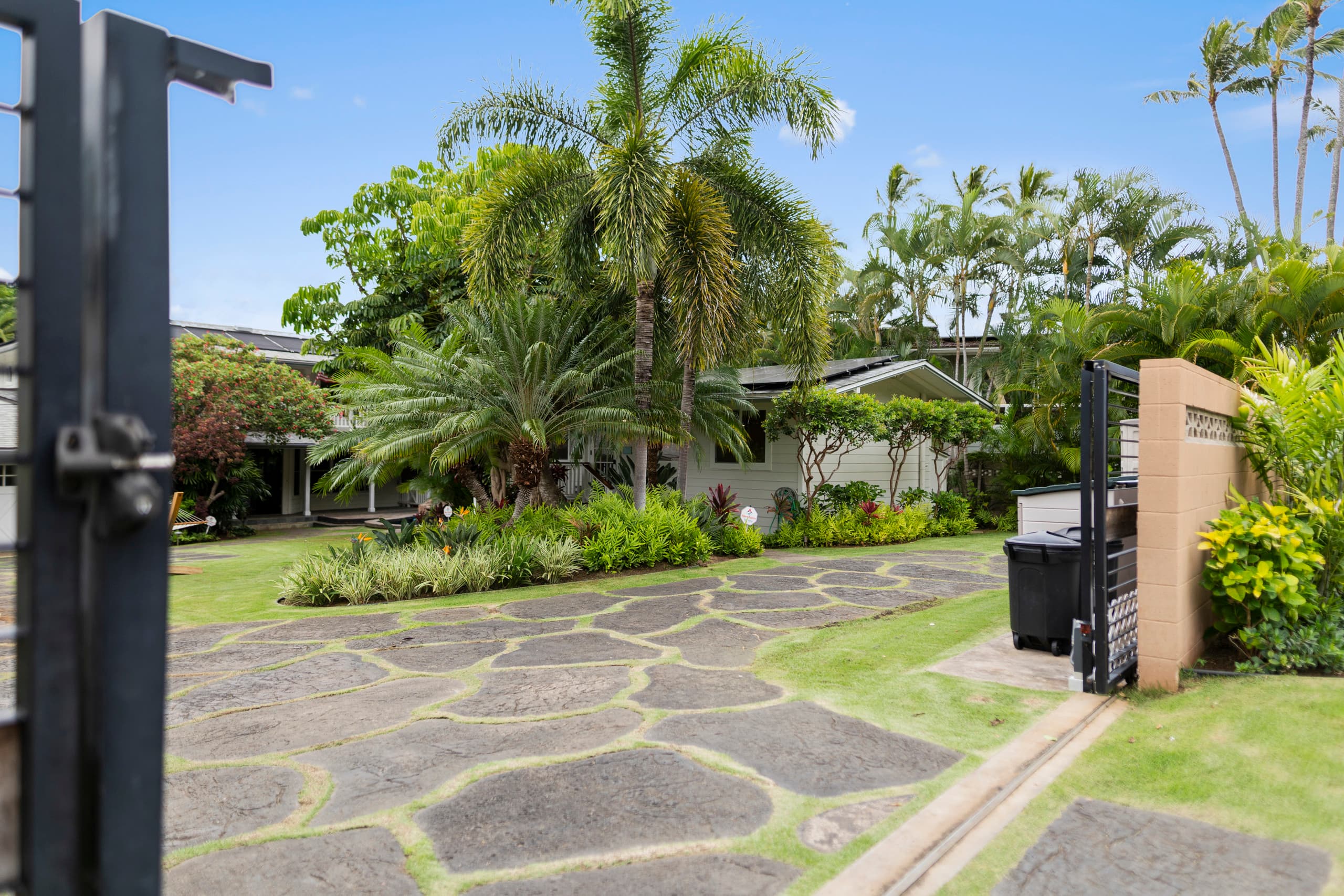 Home in Kailua · ★4.73 · 1 bedroom · 1 bed · 1 shared bath - Image 13