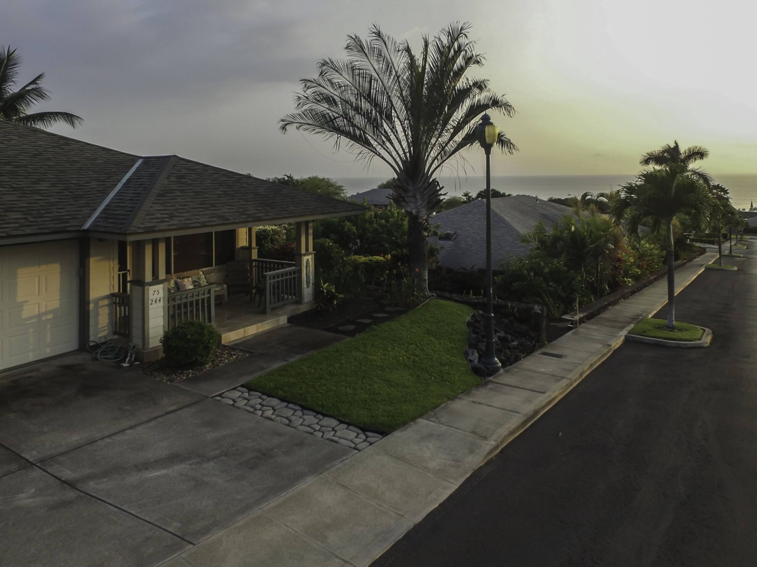 Home in Kailua-Kona · ★4.95 · 3 bedrooms · 4 beds · 2 baths - Image 23