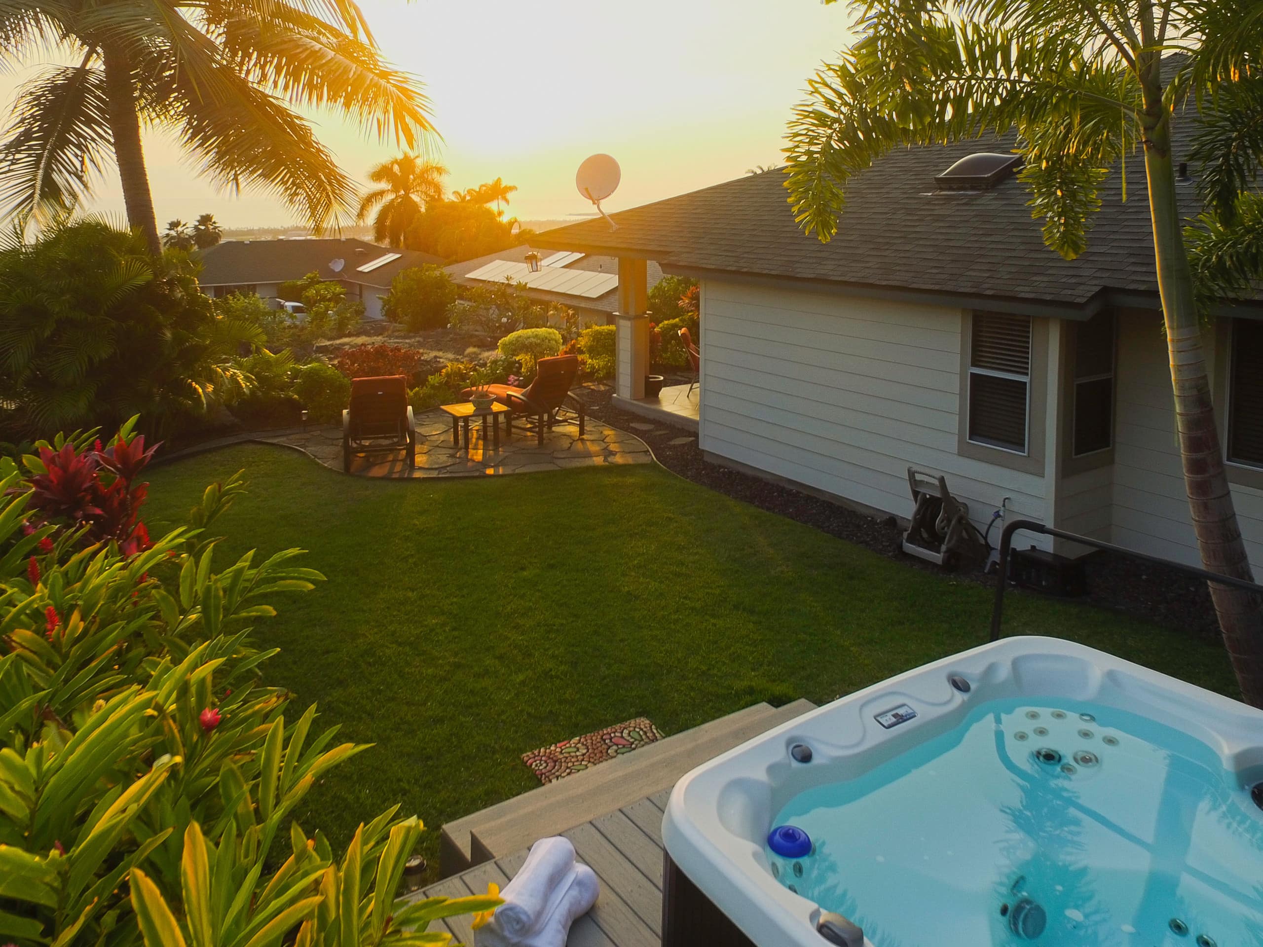 Home in Kailua-Kona · ★4.95 · 3 bedrooms · 4 beds · 2 baths - Image 2