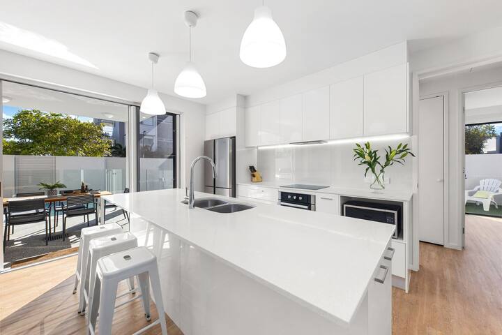 Waves Beach House gallery image 4