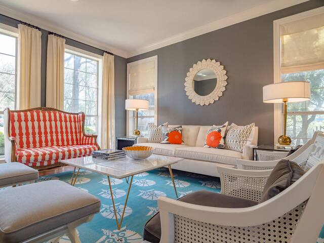 Luxury + Walk to Zilker – Treemont Home! gallery image 3