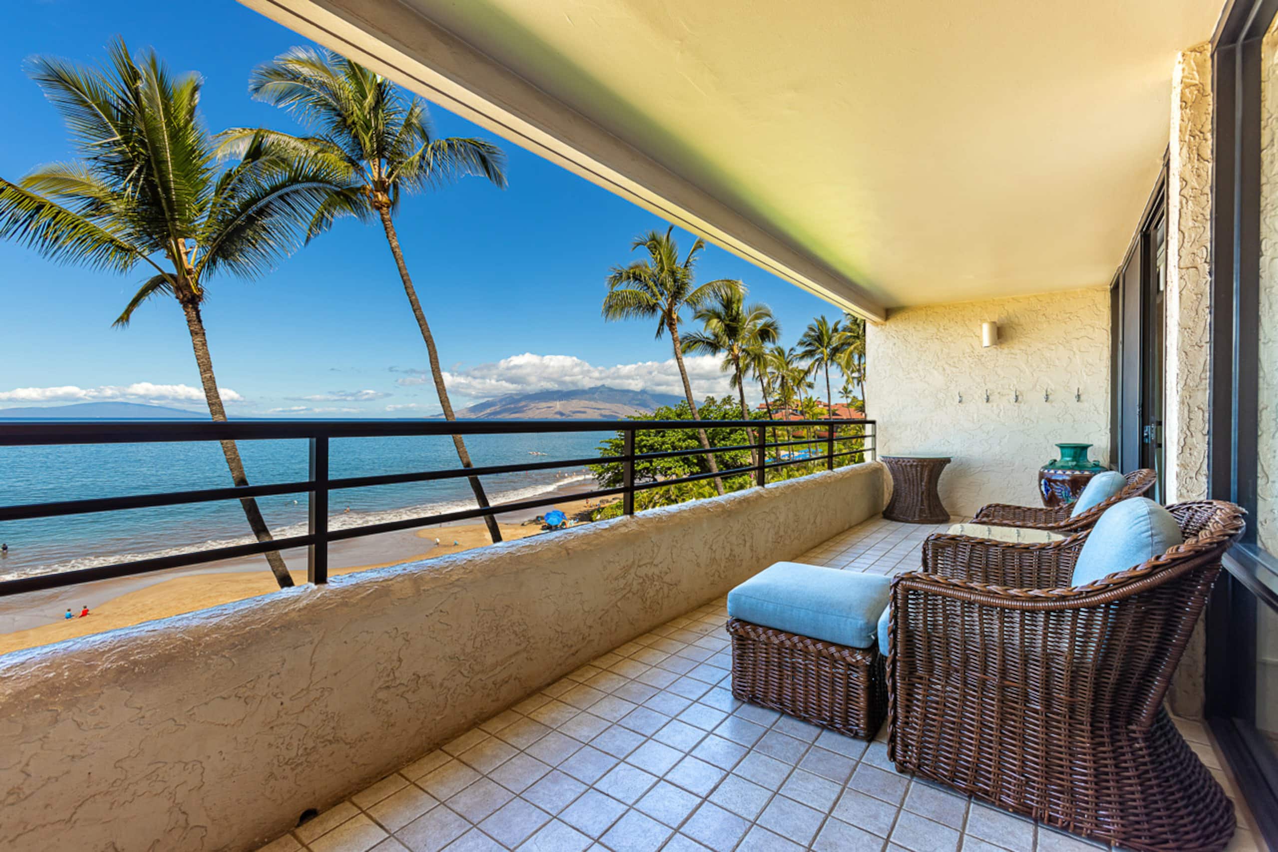 Condo in Kihei · ★4.95 · 2 bedrooms · 4 beds · 2 baths - Image 2