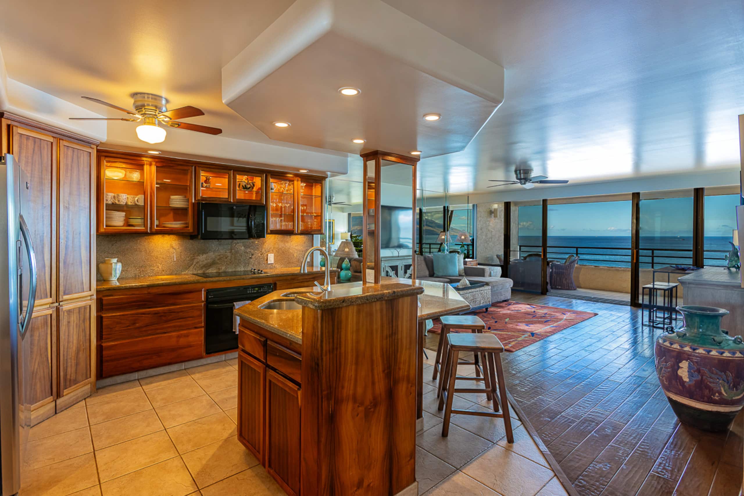 Condo in Kihei · ★4.95 · 2 bedrooms · 4 beds · 2 baths - Image 14