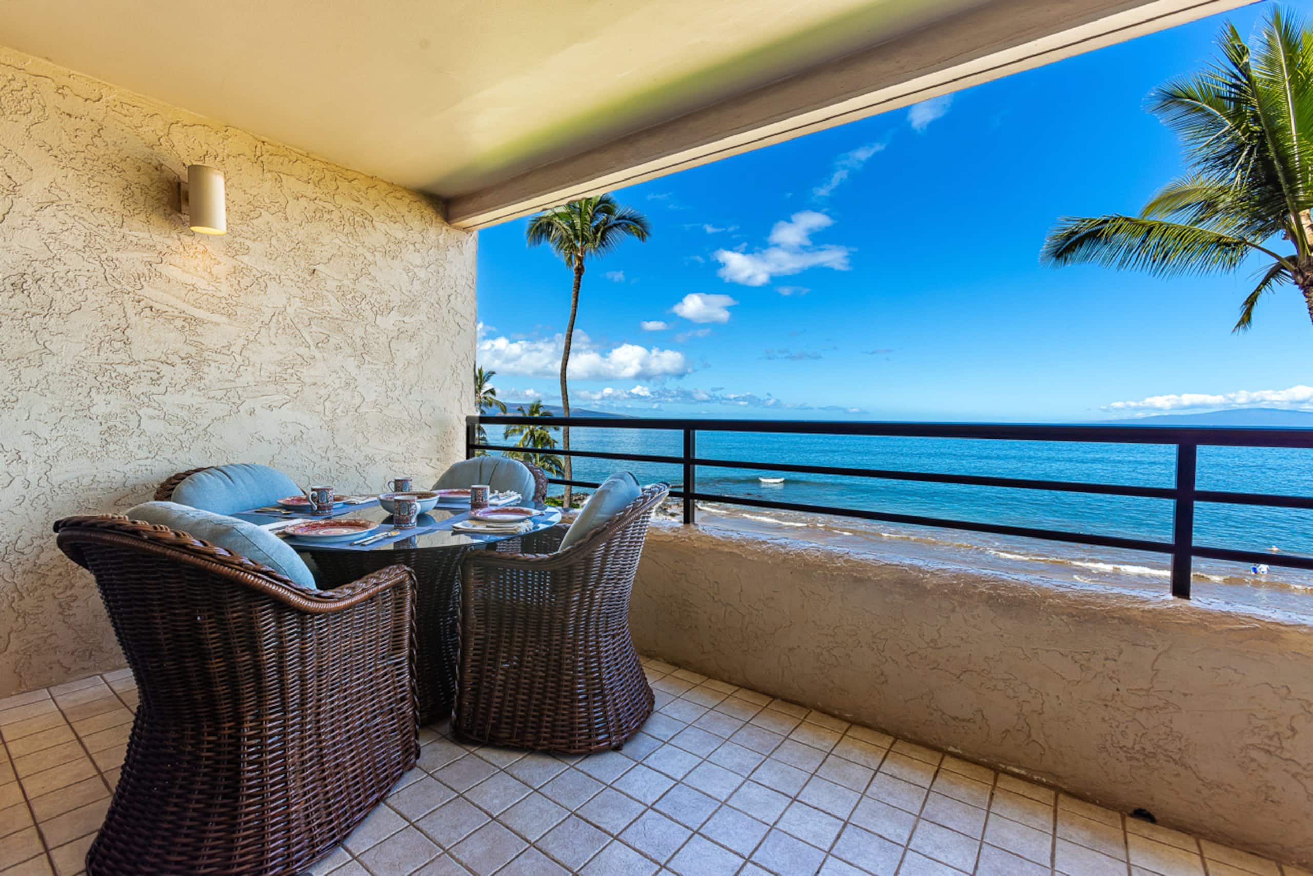 Condo in Kihei · ★4.95 · 2 bedrooms · 4 beds · 2 baths - Image 3