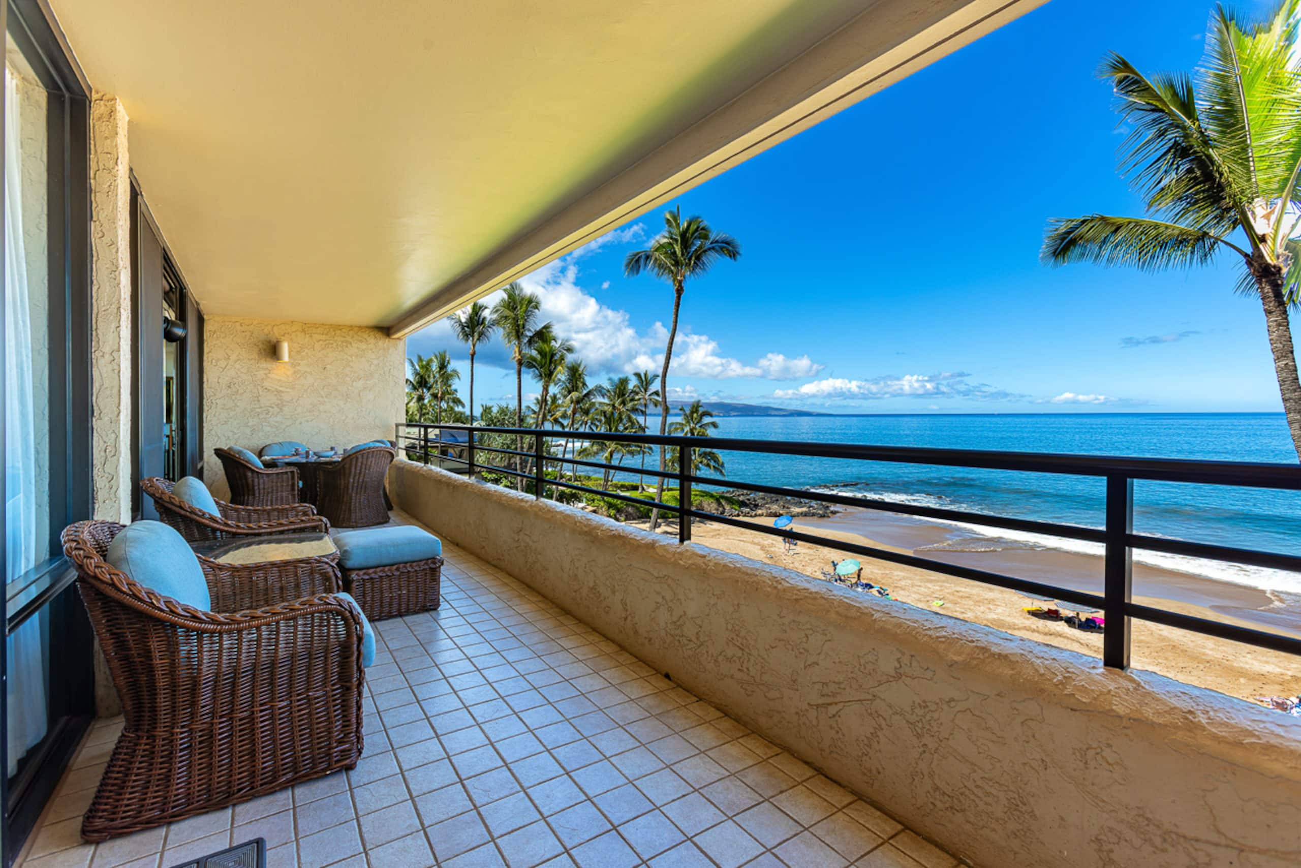 Condo in Kihei · ★4.95 · 2 bedrooms · 4 beds · 2 baths - Image 4