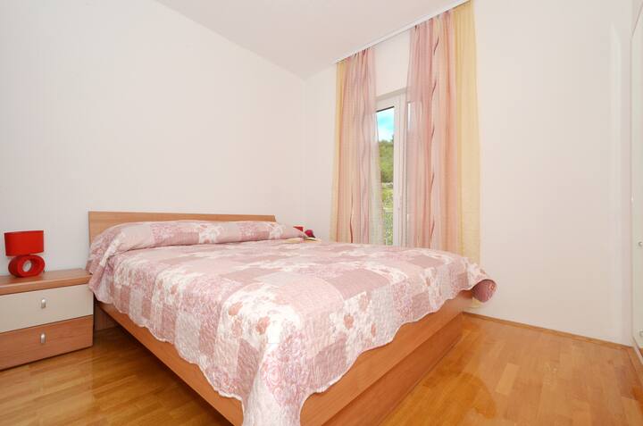 Bedroom 2, Surface: 13 m²