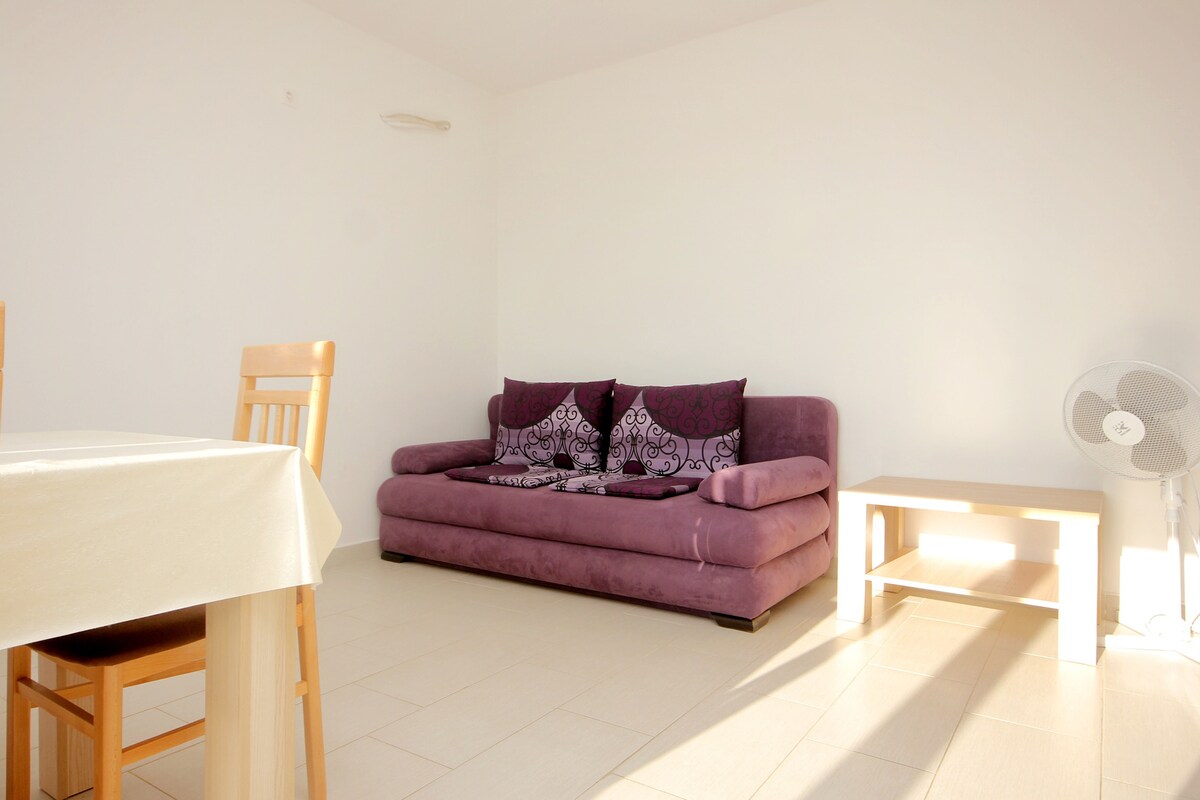 Трапезария, Повърхност: 15 м²