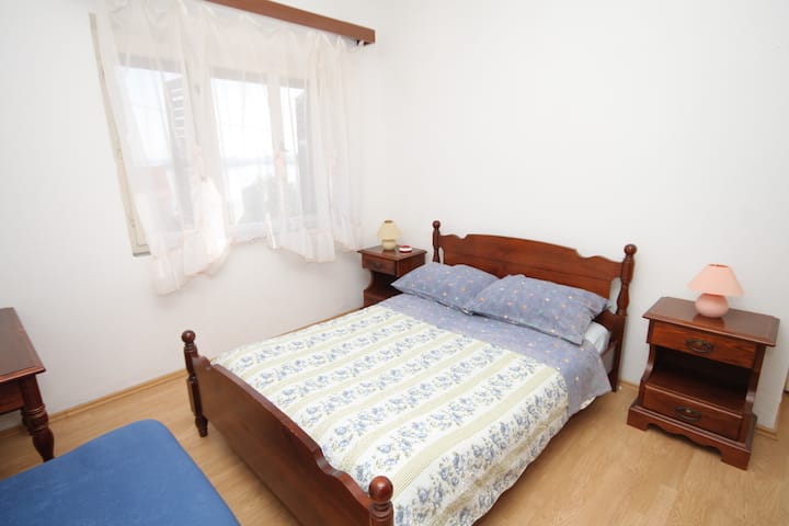 Yataq otağı 2, Sahə: 13 m²