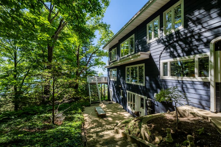 Colossal Lakefront Home in Sawyer! - Houses for Rent in Sawyer