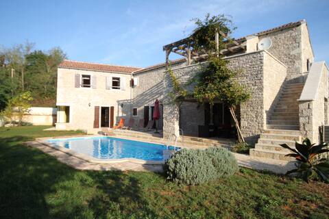 K-7524 Luxury villa with a swimming pool Škrapi,