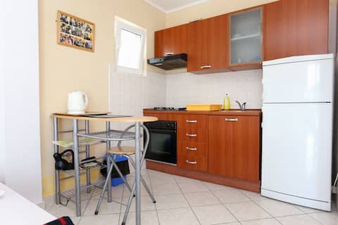 Popular Airbnb listing: AS-10221-a Studio flat near beach Kabli, Pelješac in Općina Ston