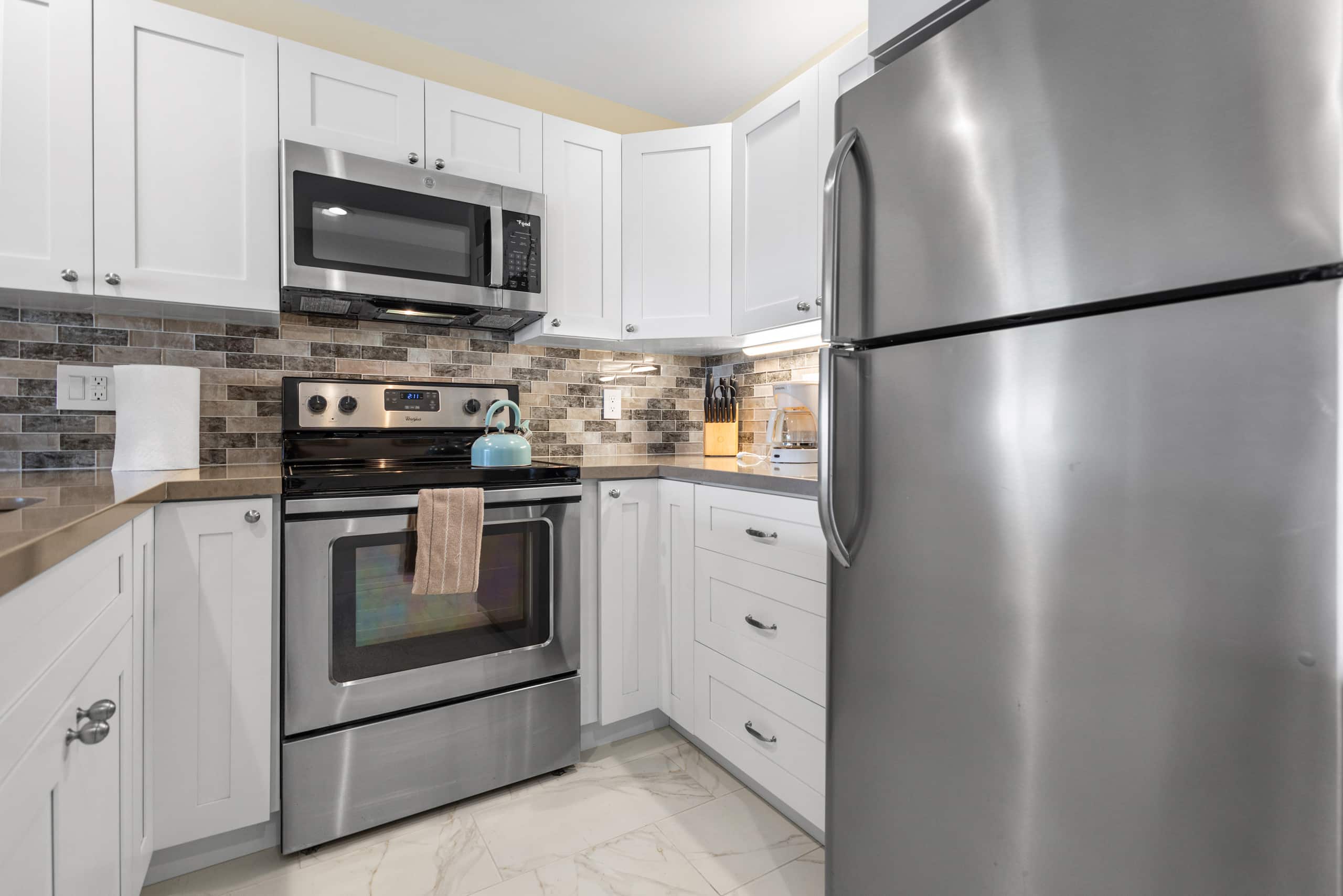 Condo in Kihei · ★5.0 · 2 bedrooms · 2 beds · 2 baths - Image 11