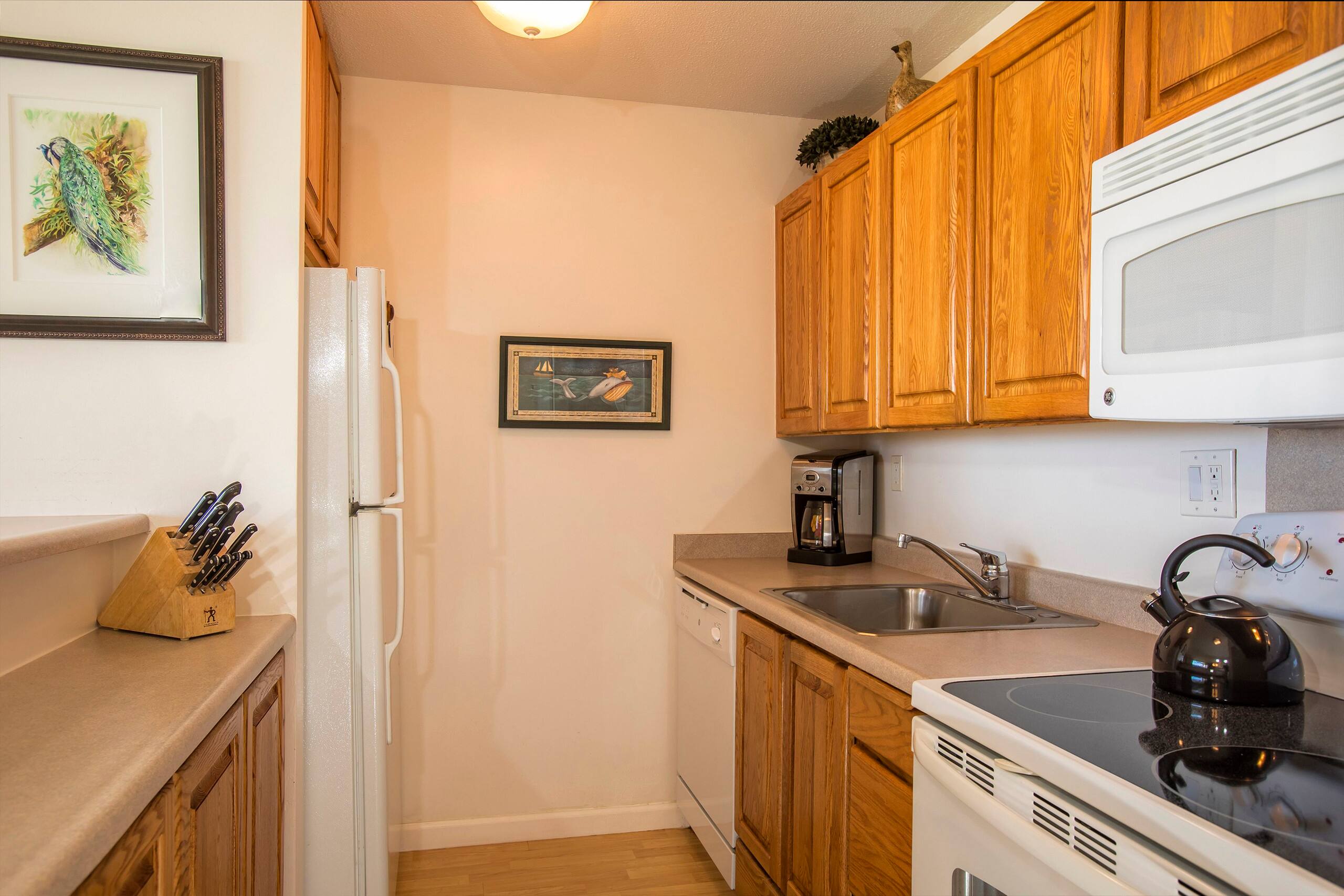 Condo in Kihei · ★4.6 · 1 bedroom · 2 beds · 1 bath - Image 13