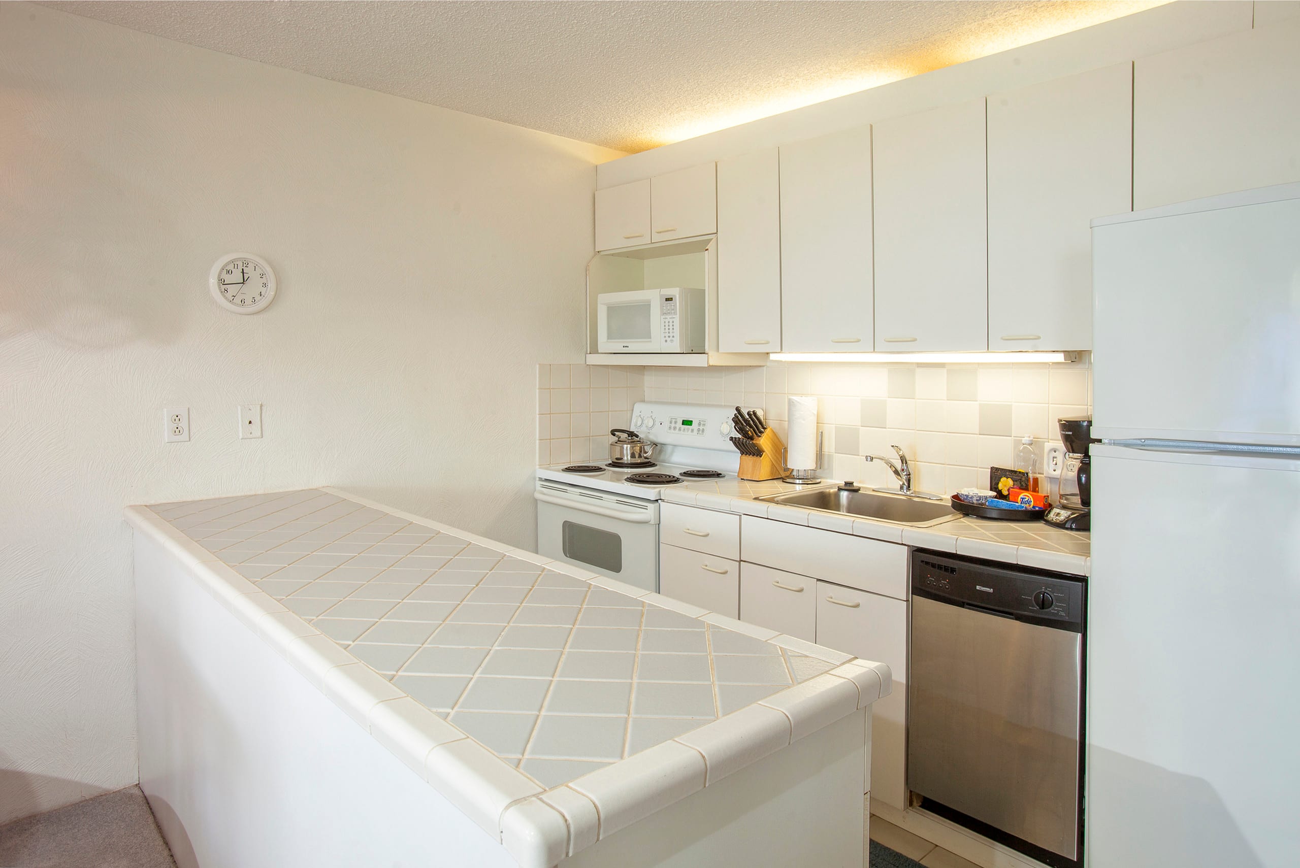 Condo in Kihei · ★4.6 · 1 bedroom · 2 beds · 1 shared bath - Image 8