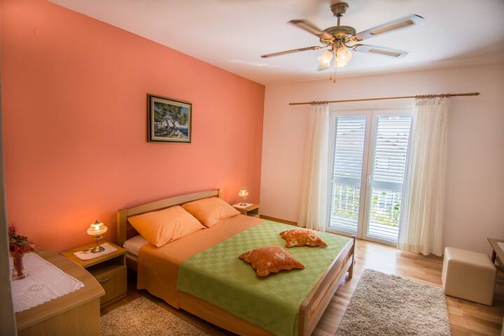 Dhoma e gjumit 2, Sipërfaqja: 18 m²