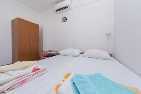 AS-516-e Studio flat with balcony and sea view