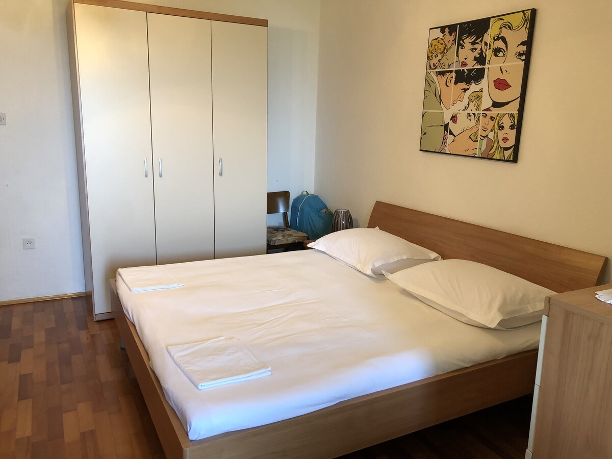 ห้องนอนพื้นผิว: 15 ม .²