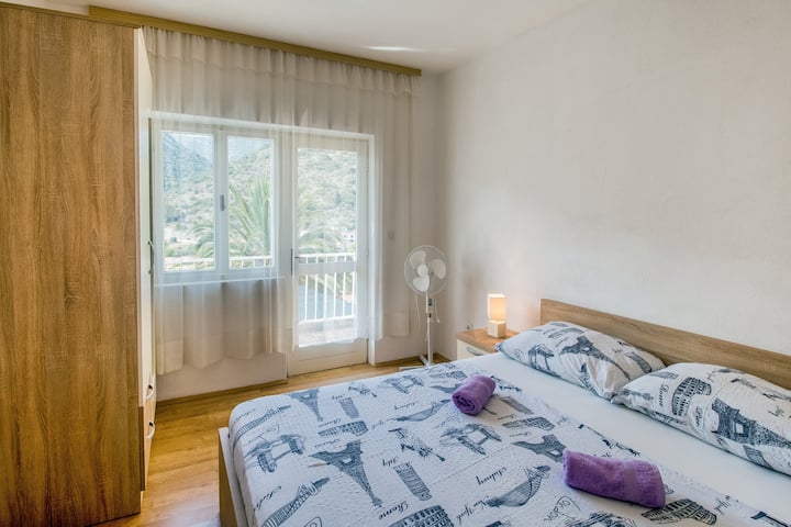 ห้องนอน 2 พื้นที่: 11 ตร.ม.