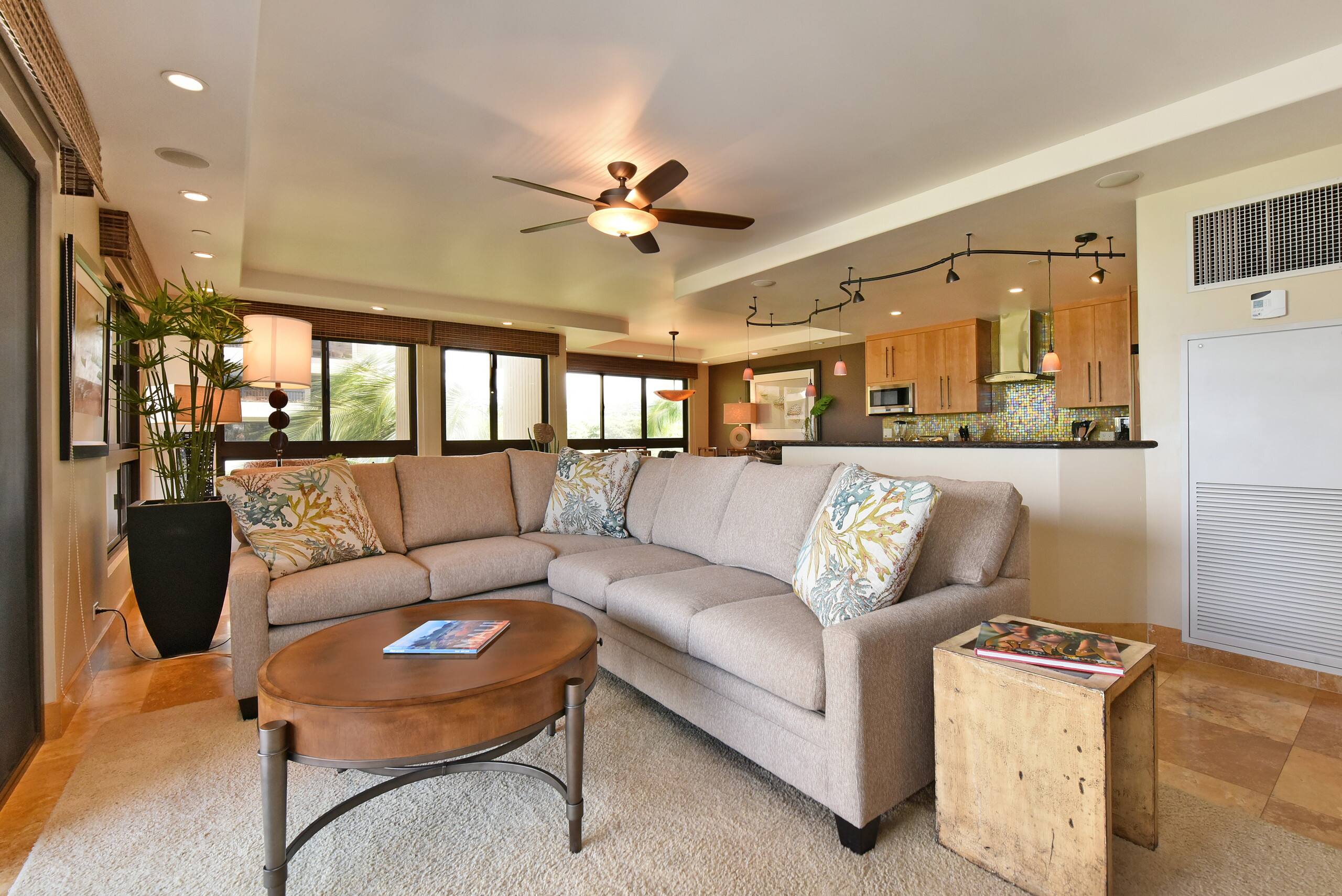 Condo in Lahaina · ★4.81 · 2 bedrooms · 4 beds · 2 baths - Image 5